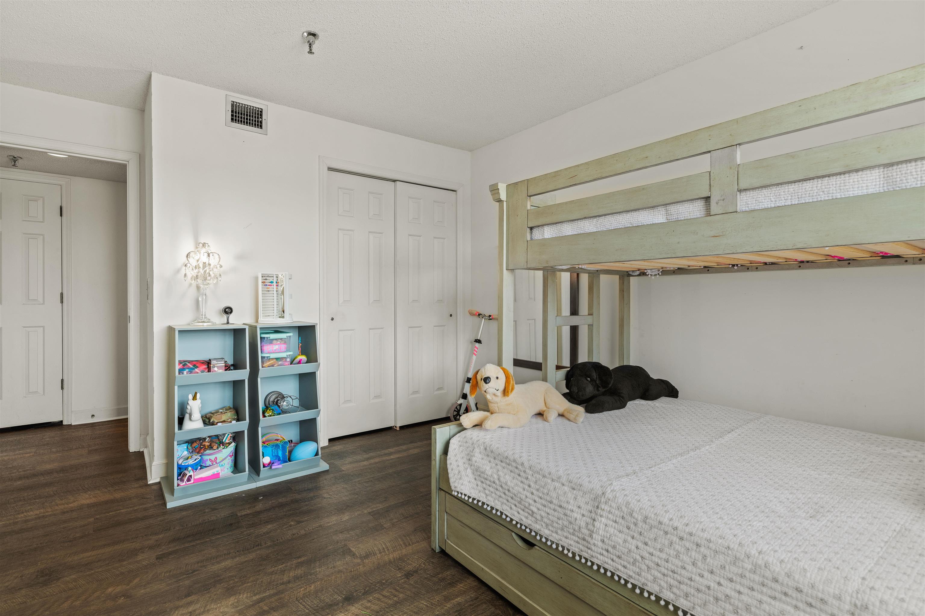 207 Queen Elizabeth Avenue Unit 34