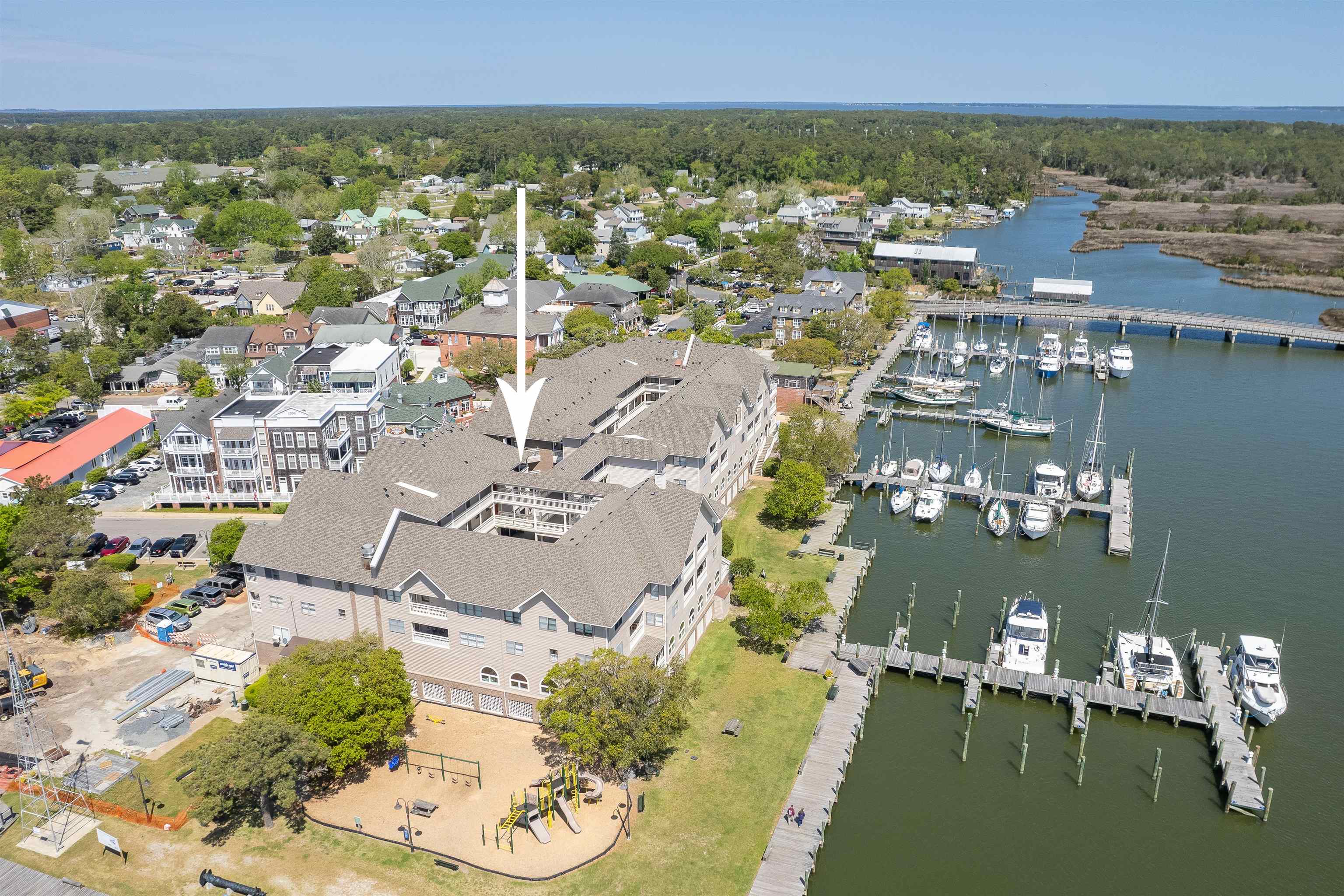 207 Queen Elizabeth Avenue Unit 34