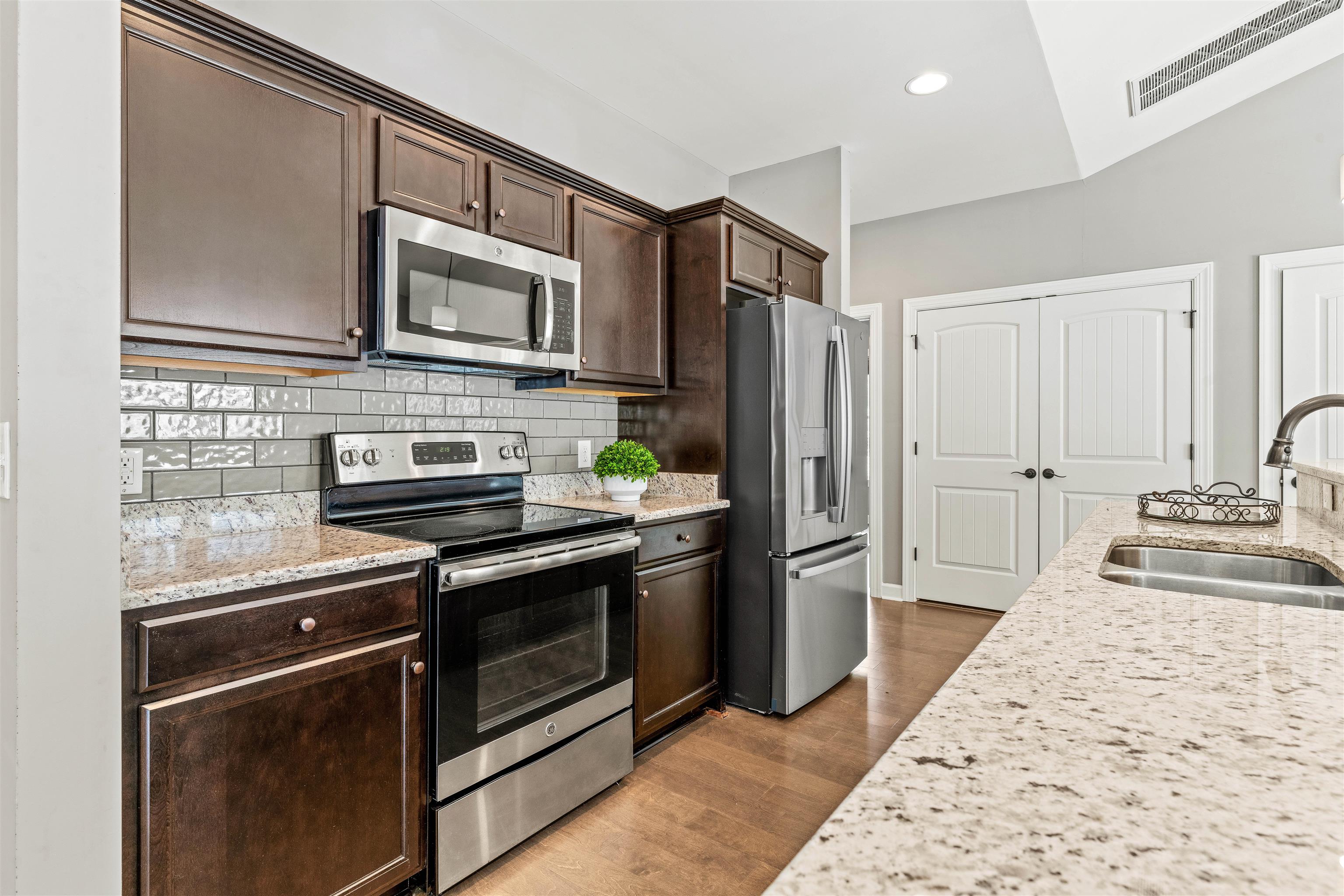 806 Lindsey Lane Lot 25