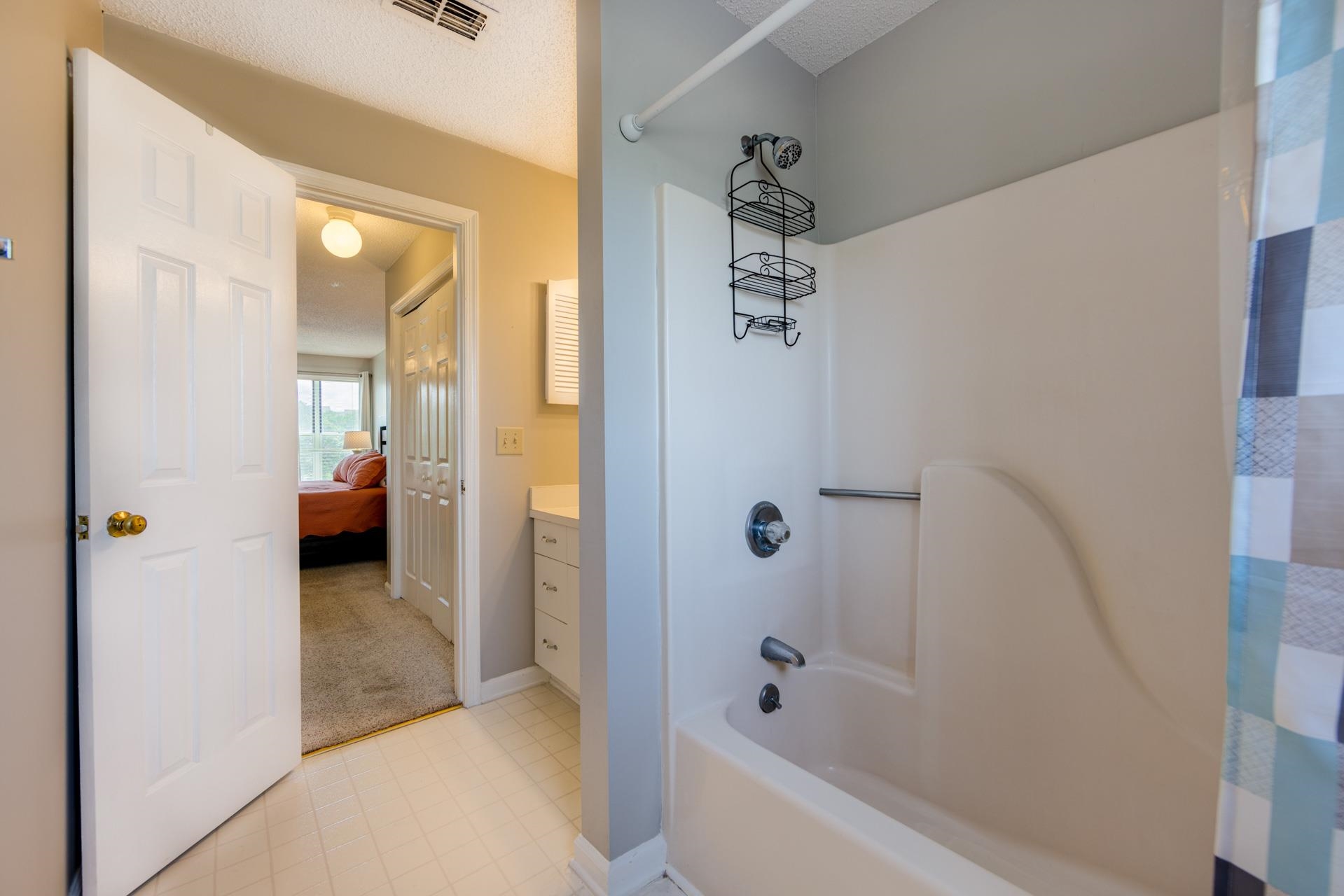 513 Pirates Way Unit 513b