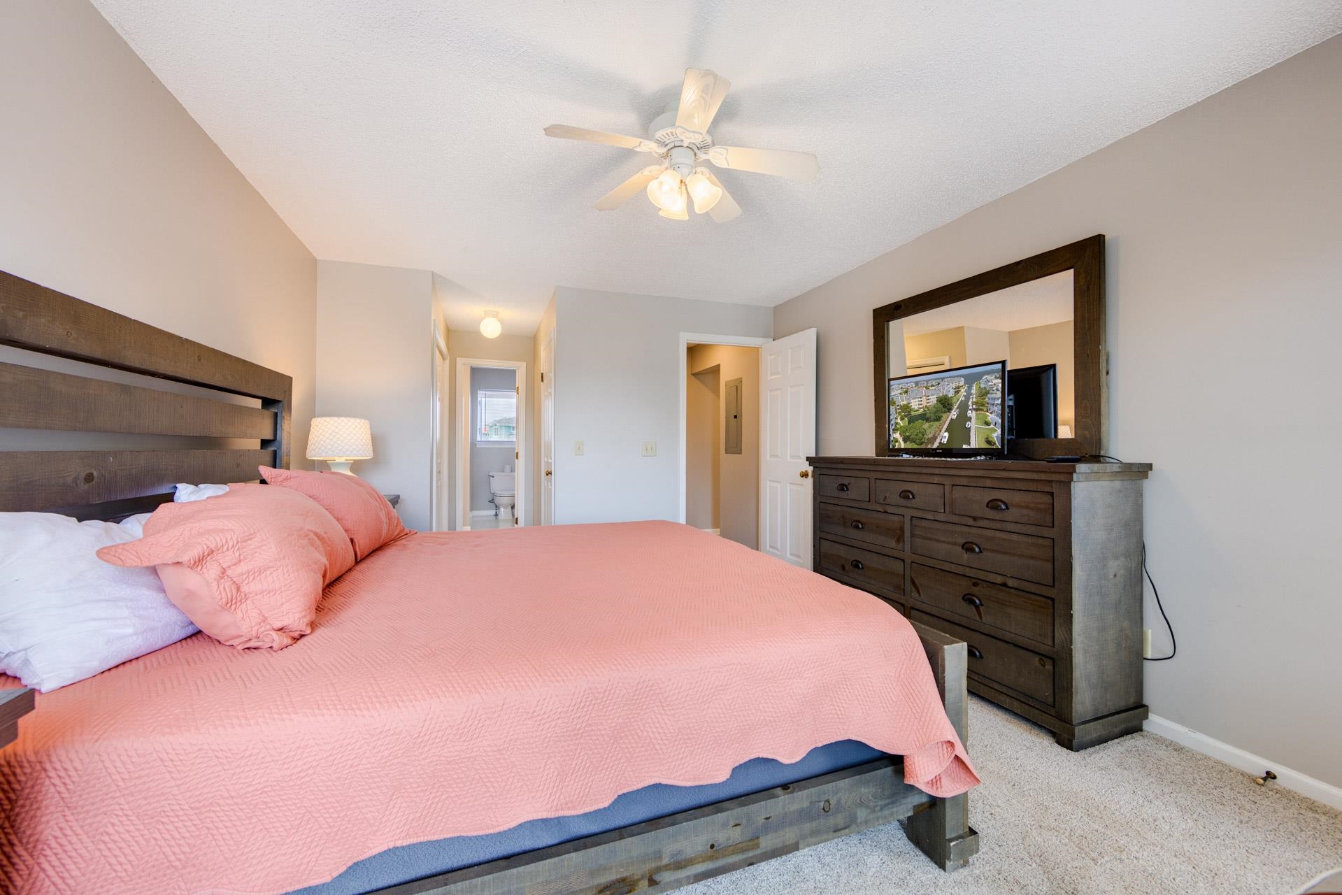 513 Pirates Way Unit 513b