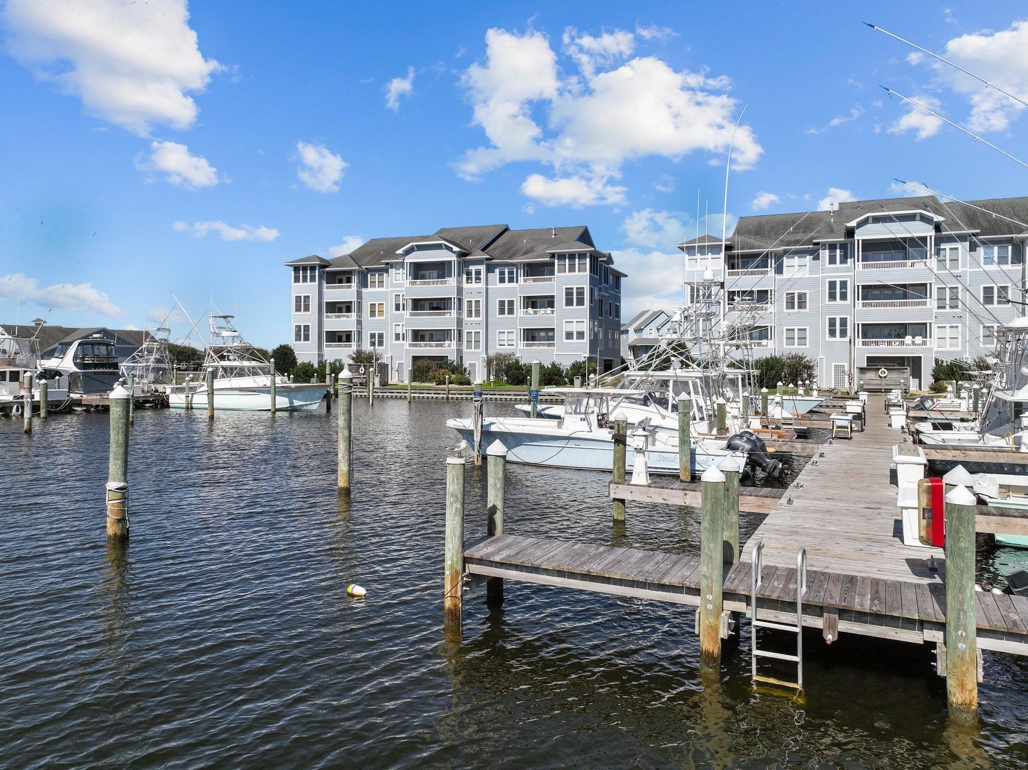 118 Yacht Club Court Slip 118