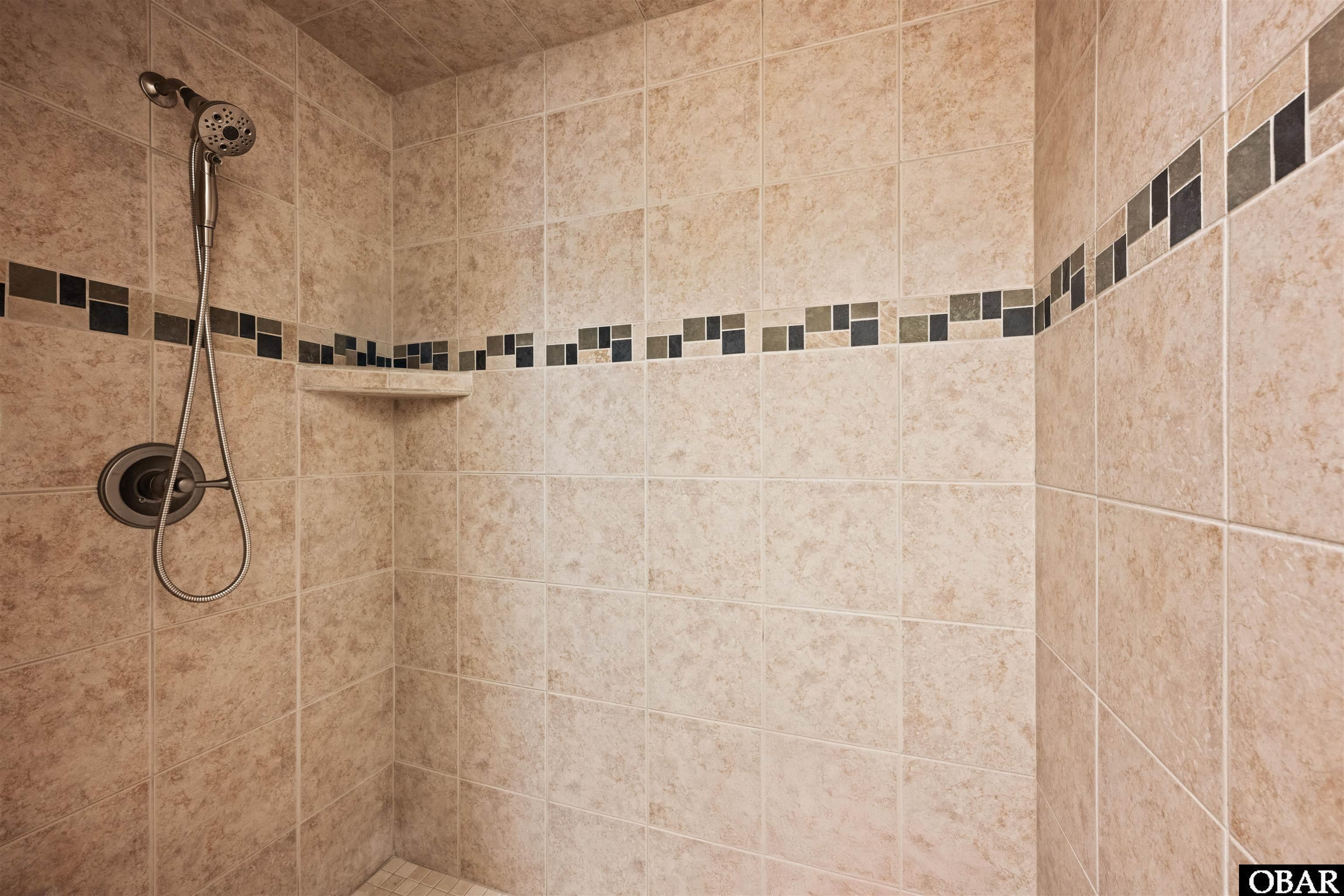 202 Dartmoor Ave. Unit 202-A