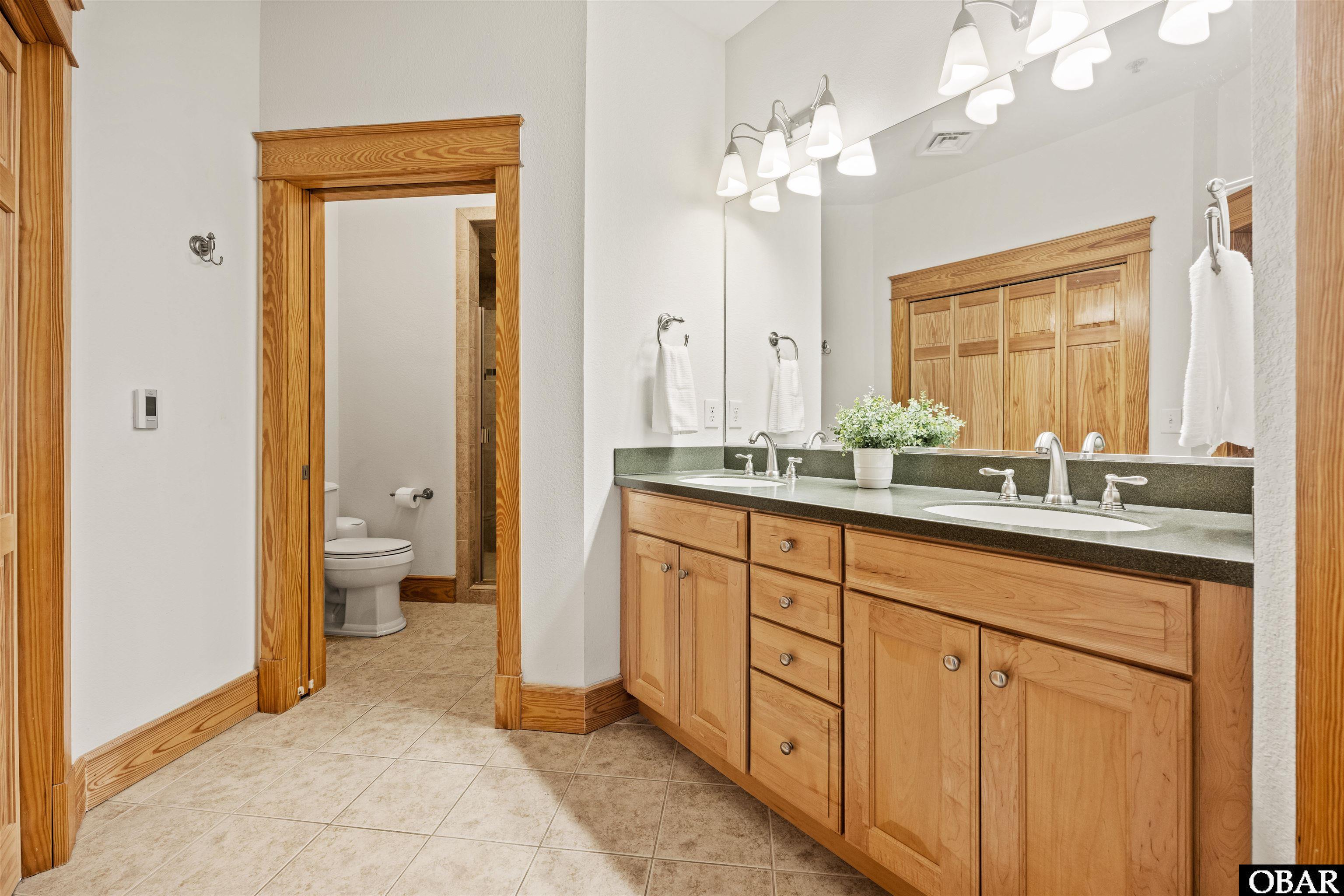 202 Dartmoor Ave. Unit 202-A
