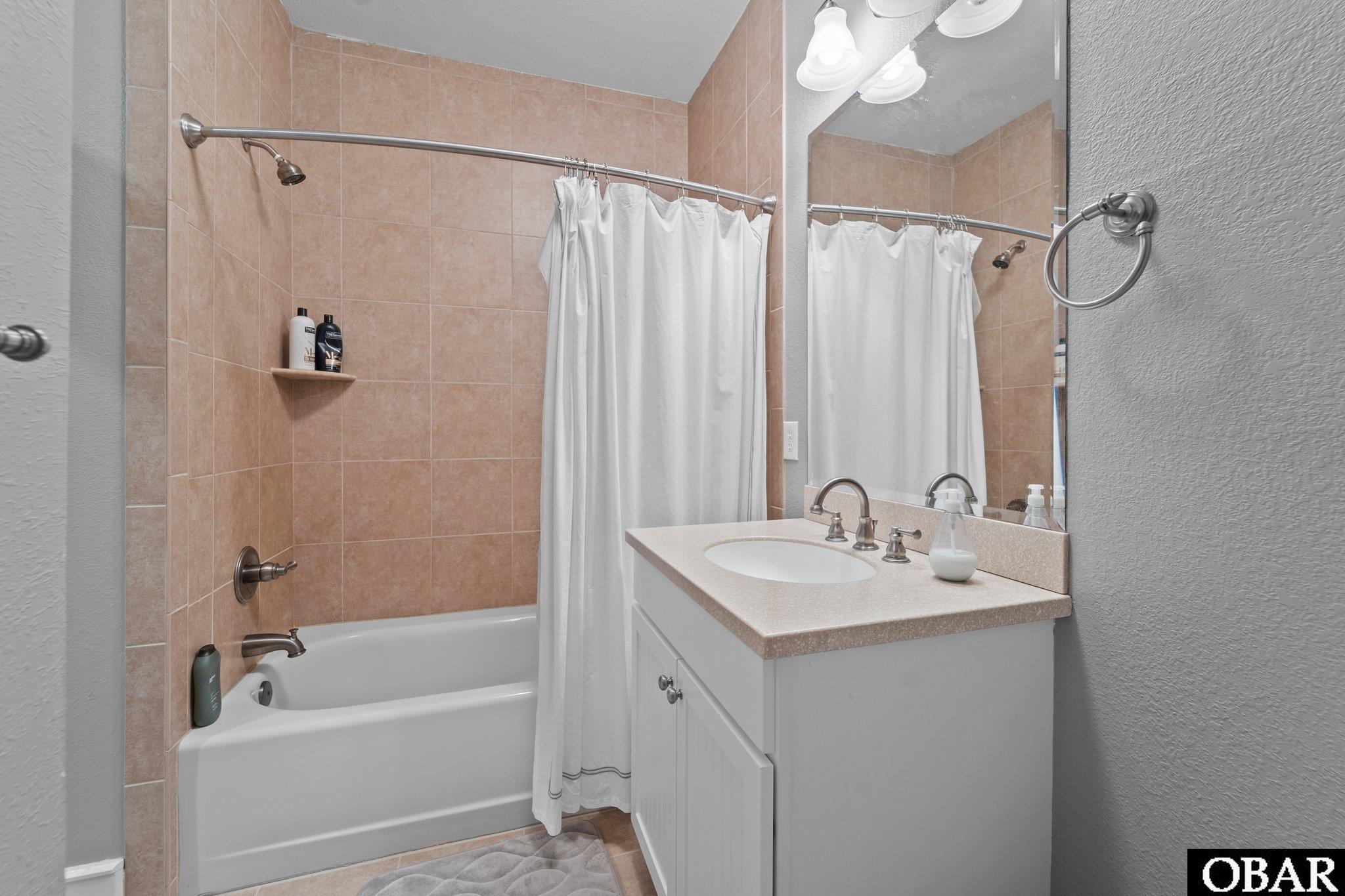 102A Dartmoor Ave. Unit 102A