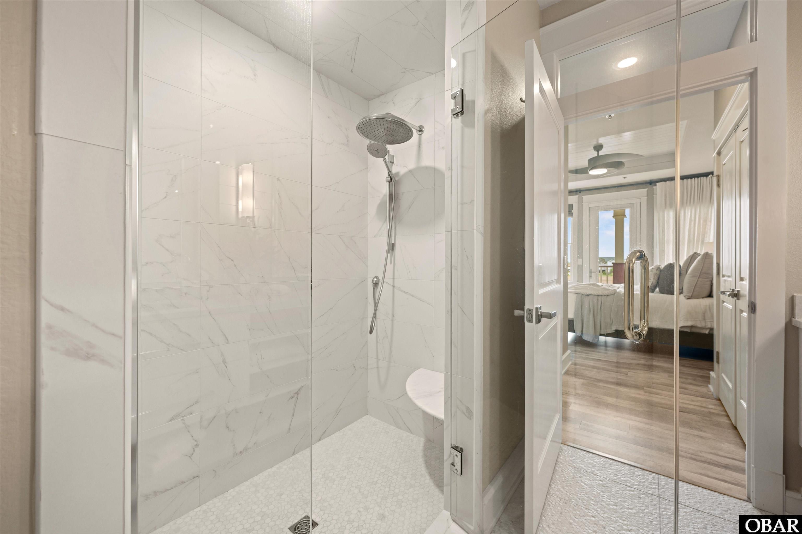 202 Dartmoor Ave. Unit 202-C