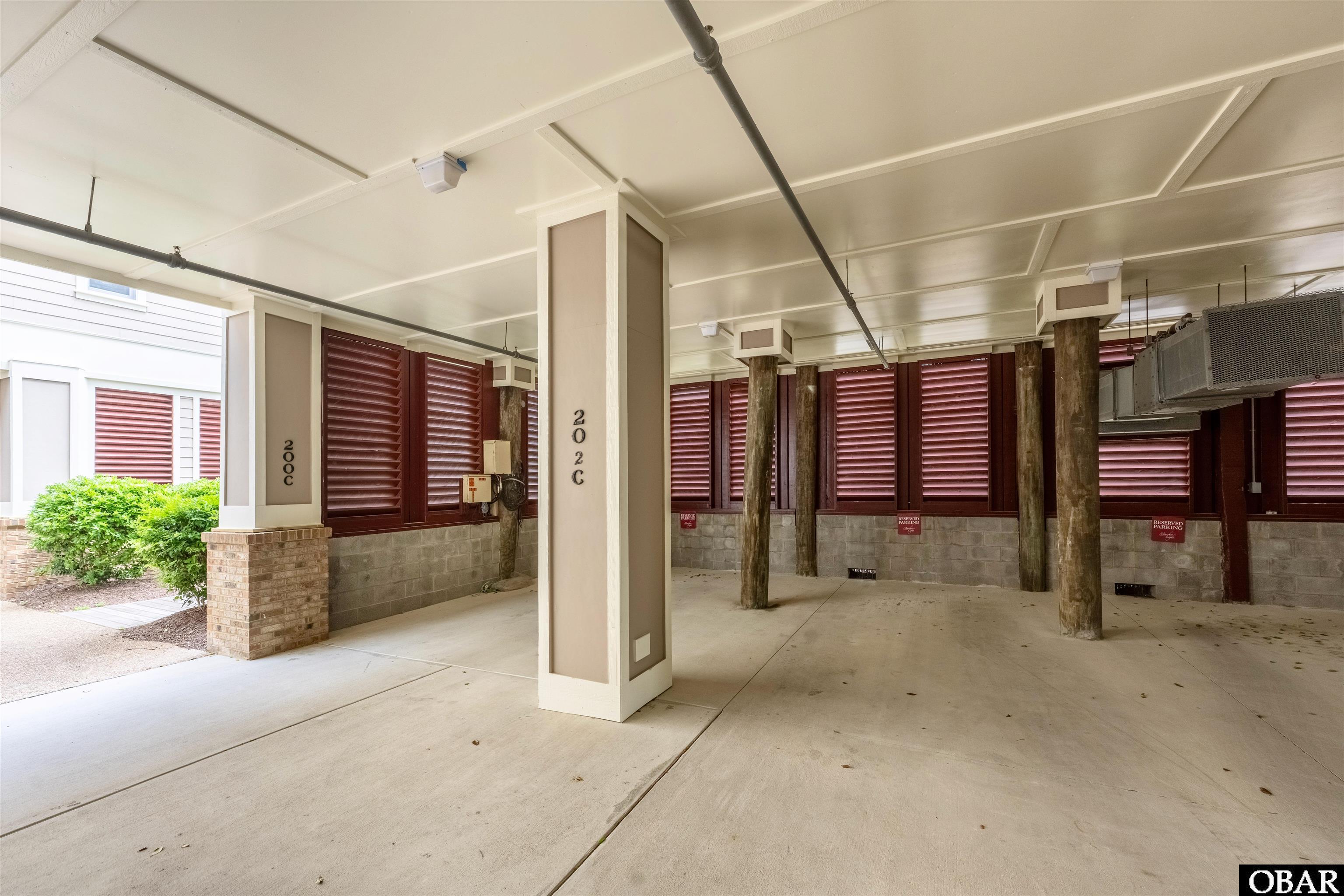 202 Dartmoor Ave. Unit 202-C
