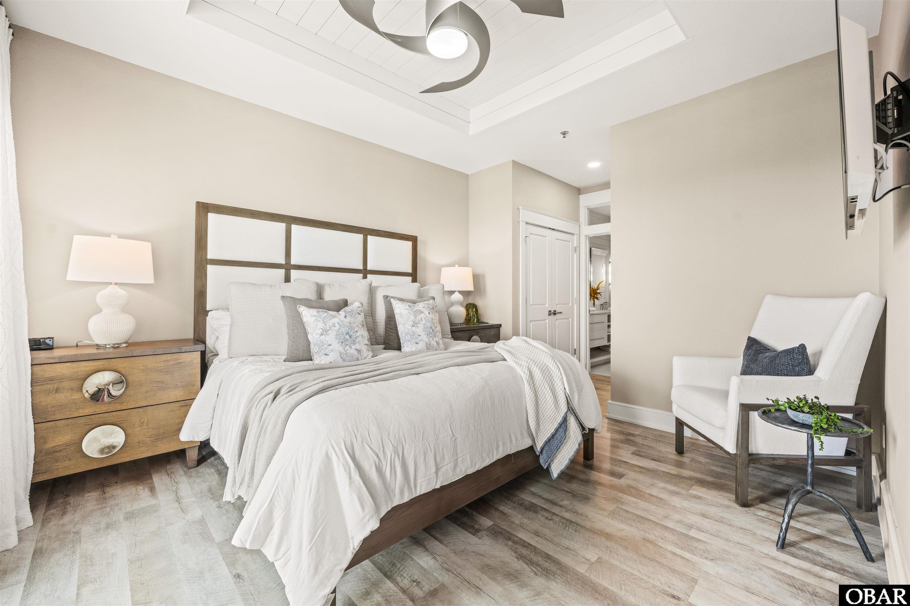 202 Dartmoor Ave. Unit 202-C