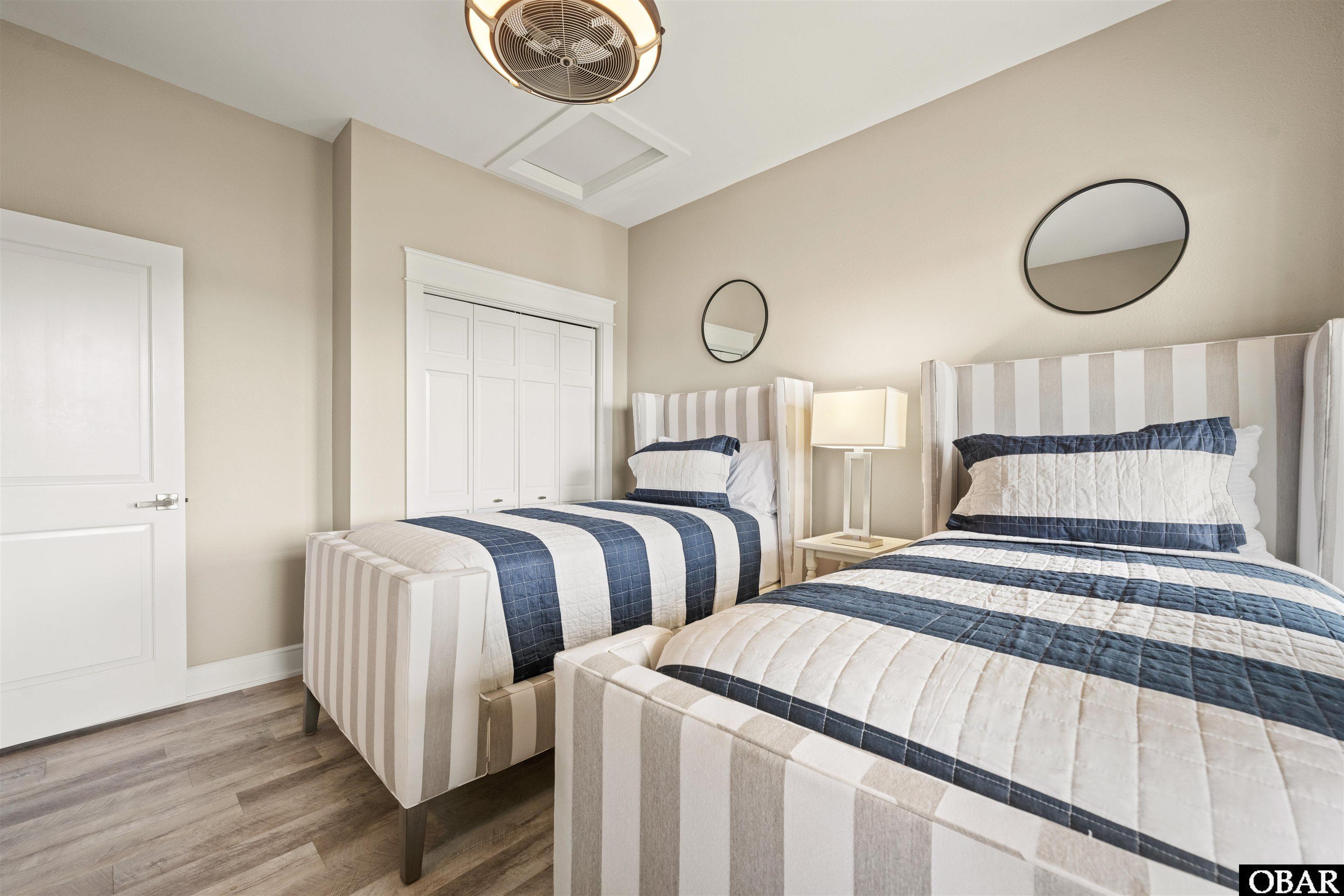 202 Dartmoor Ave. Unit 202-C