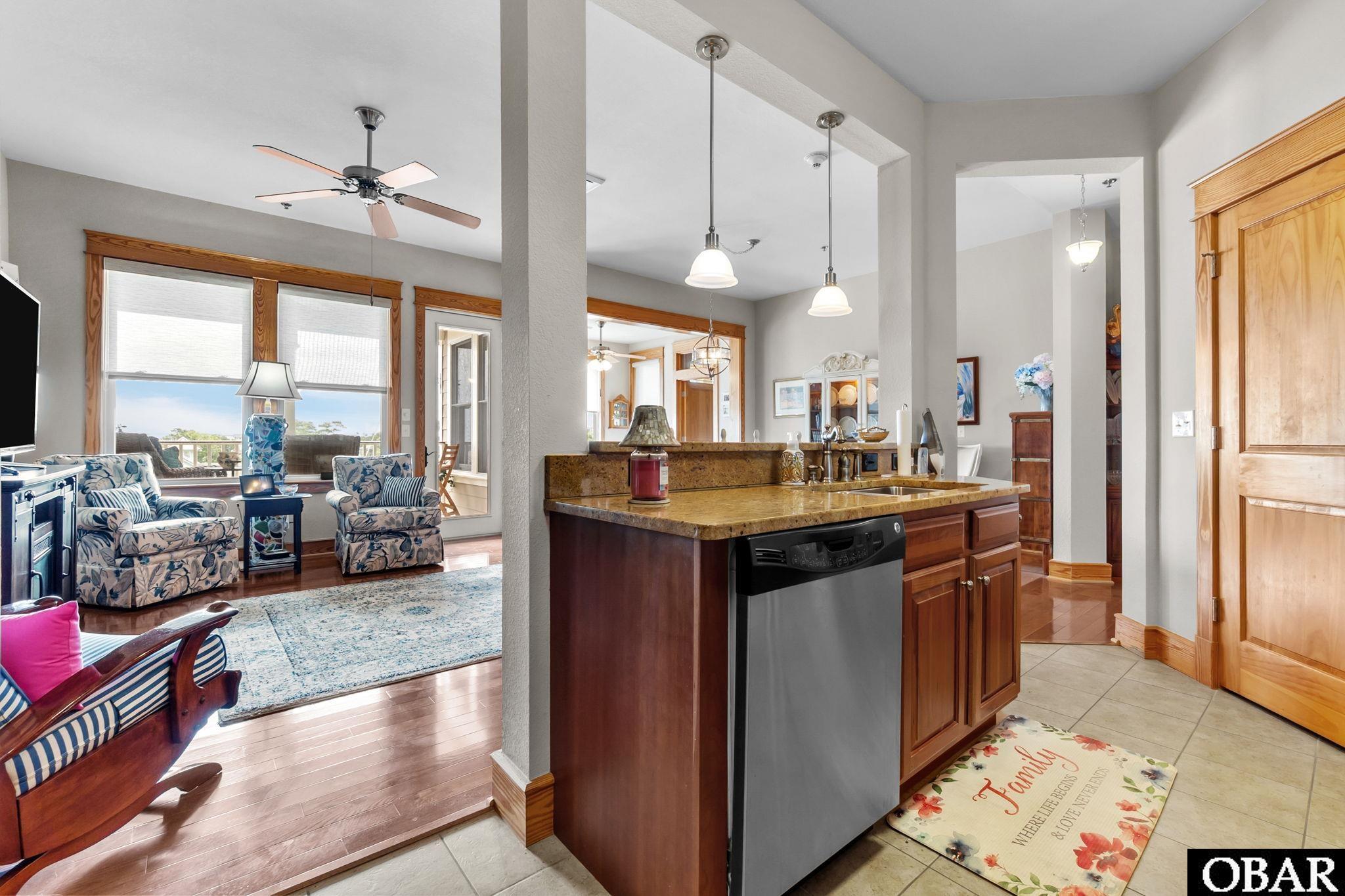 1434 /202D Dartmoor Ave. Unit 202D