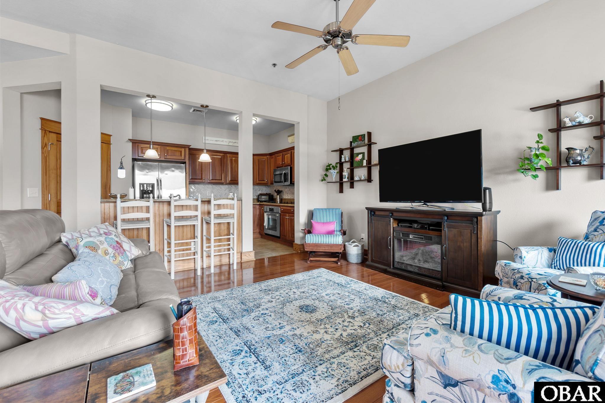 1434 /202D Dartmoor Ave. Unit 202D