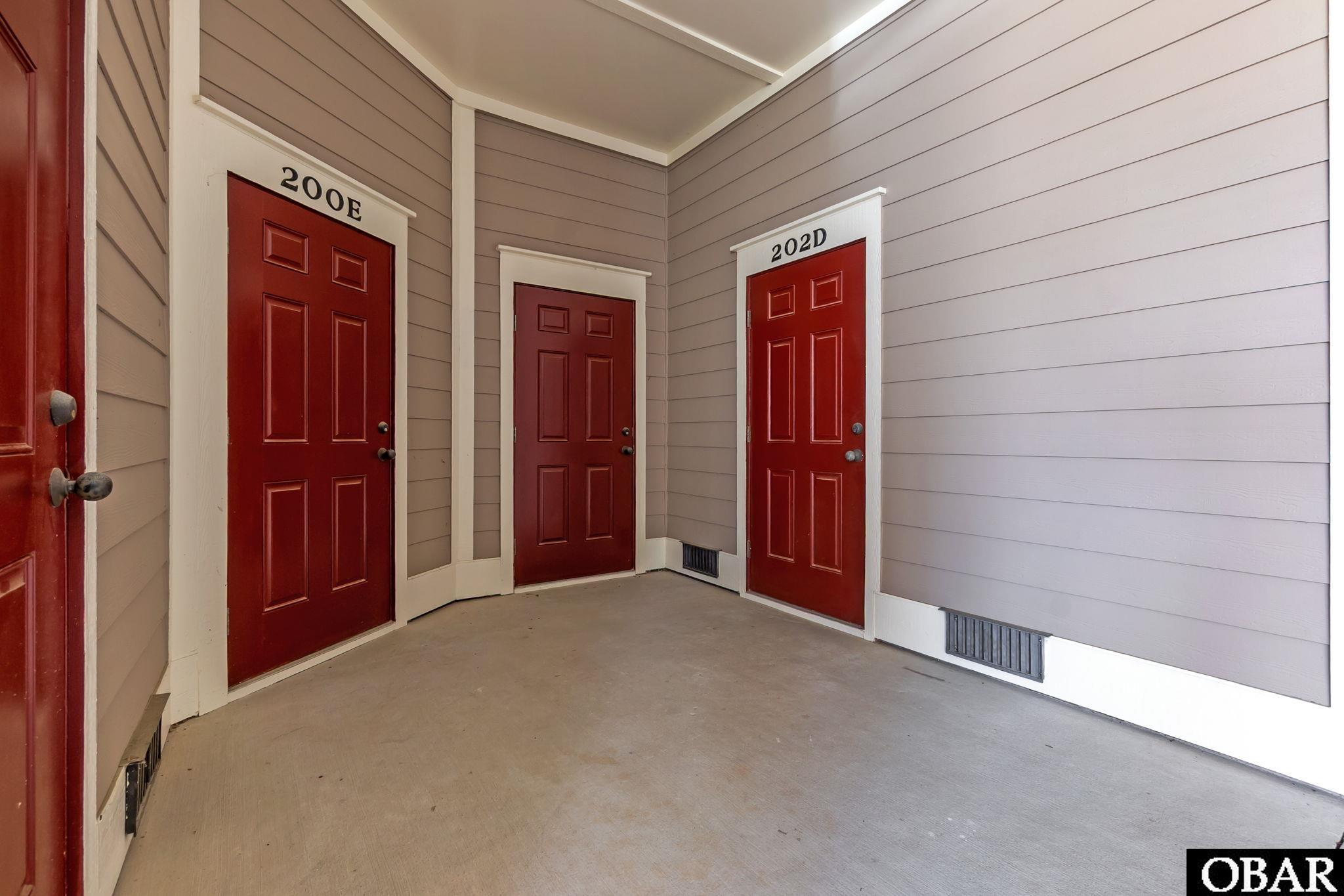 1434 /202D Dartmoor Ave. Unit 202D