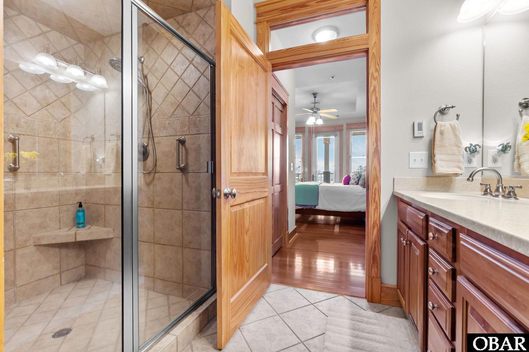 1434 /202D Dartmoor Ave. Unit 202D