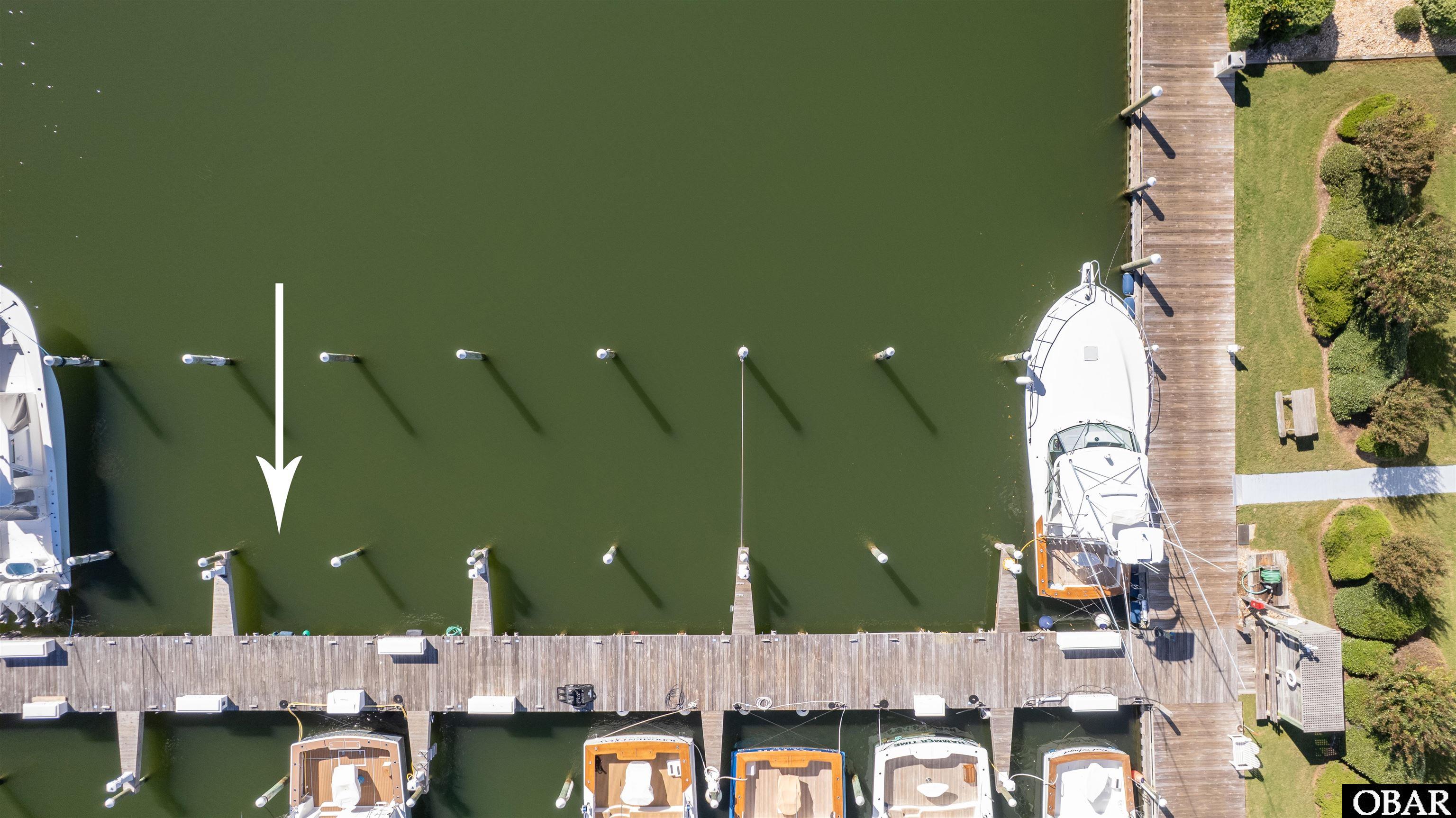 128 Yacht Club Court Slip 128