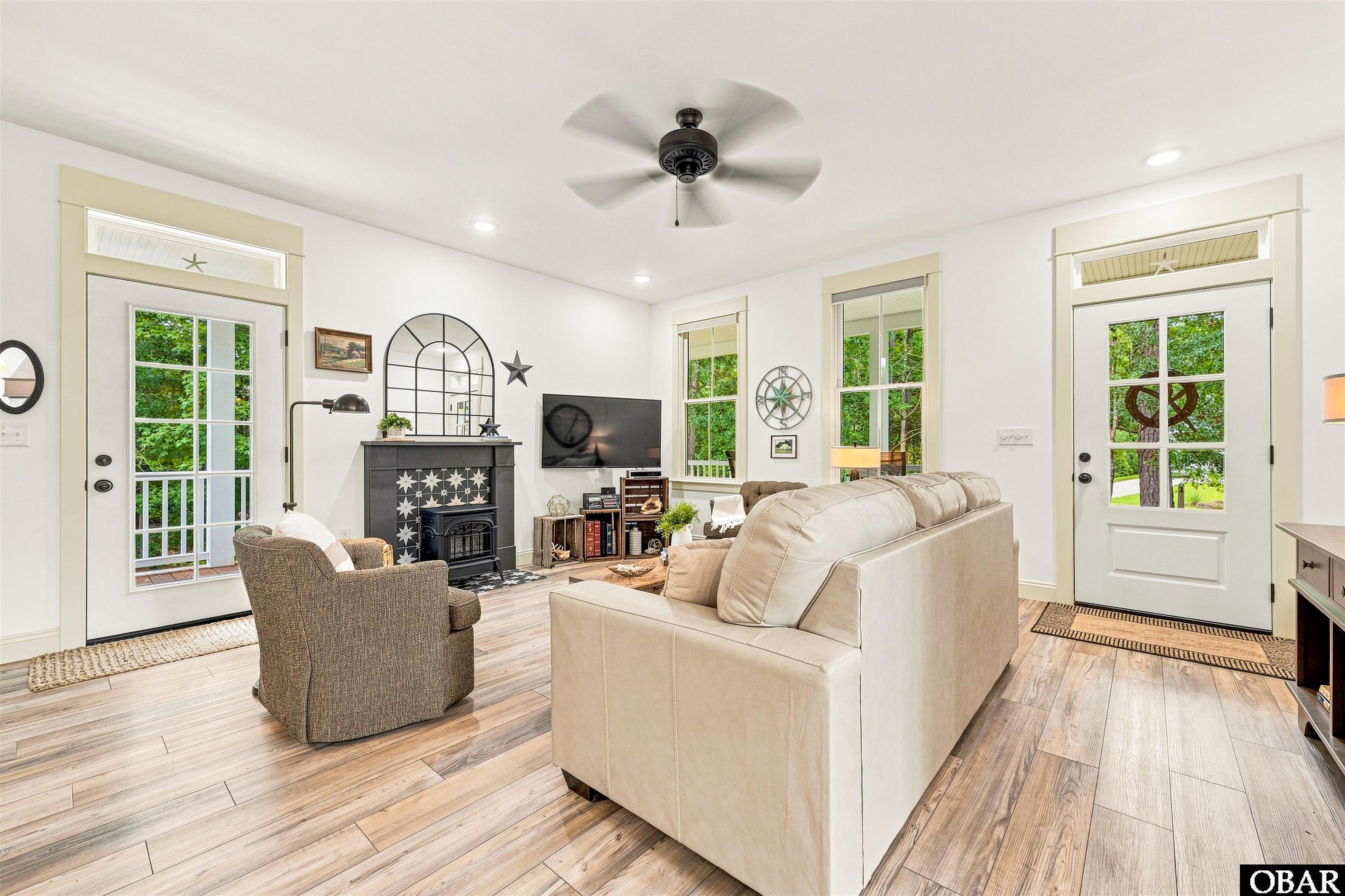 141 Tuscarora Ct