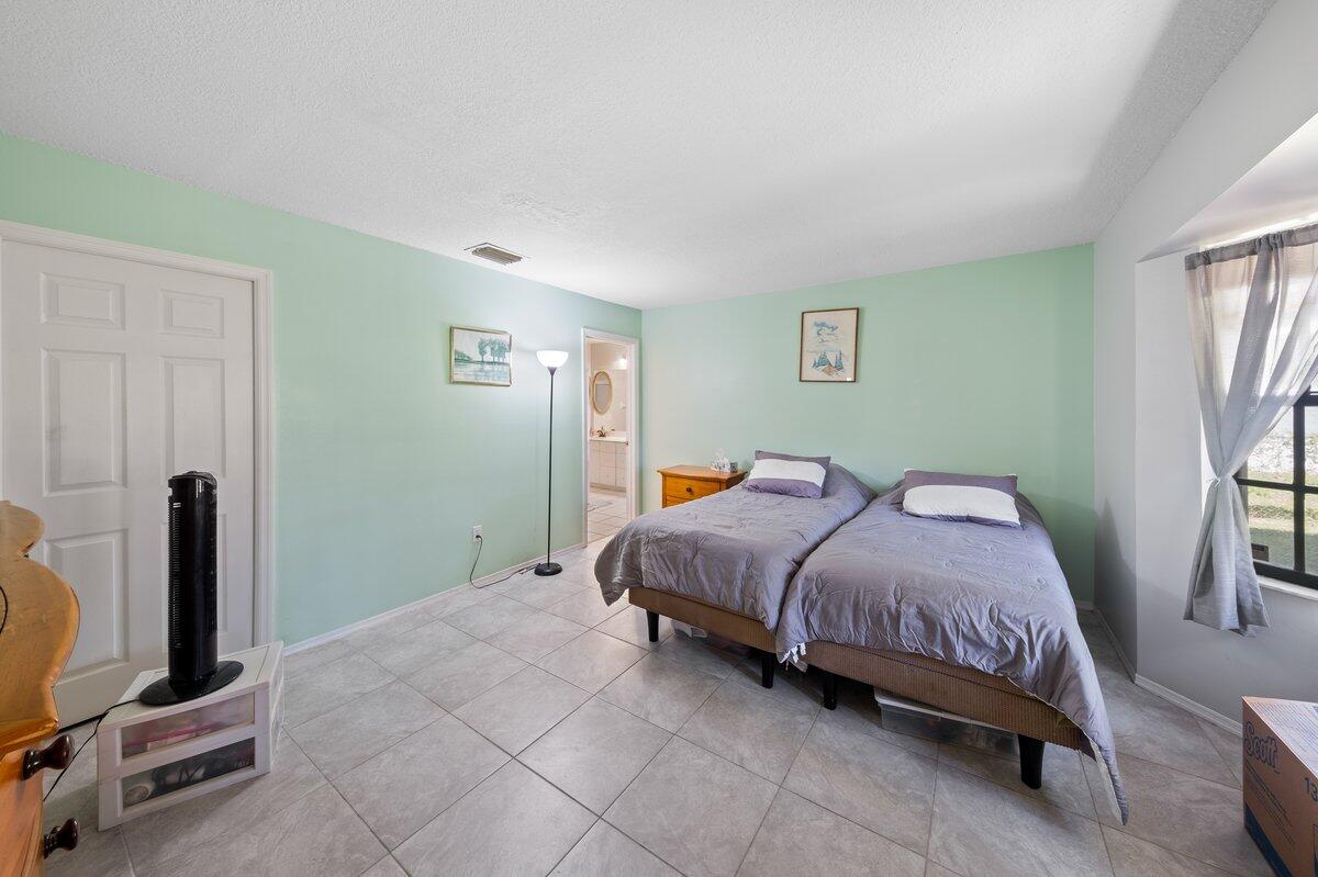 1055 Dallam Avenue NW, 44