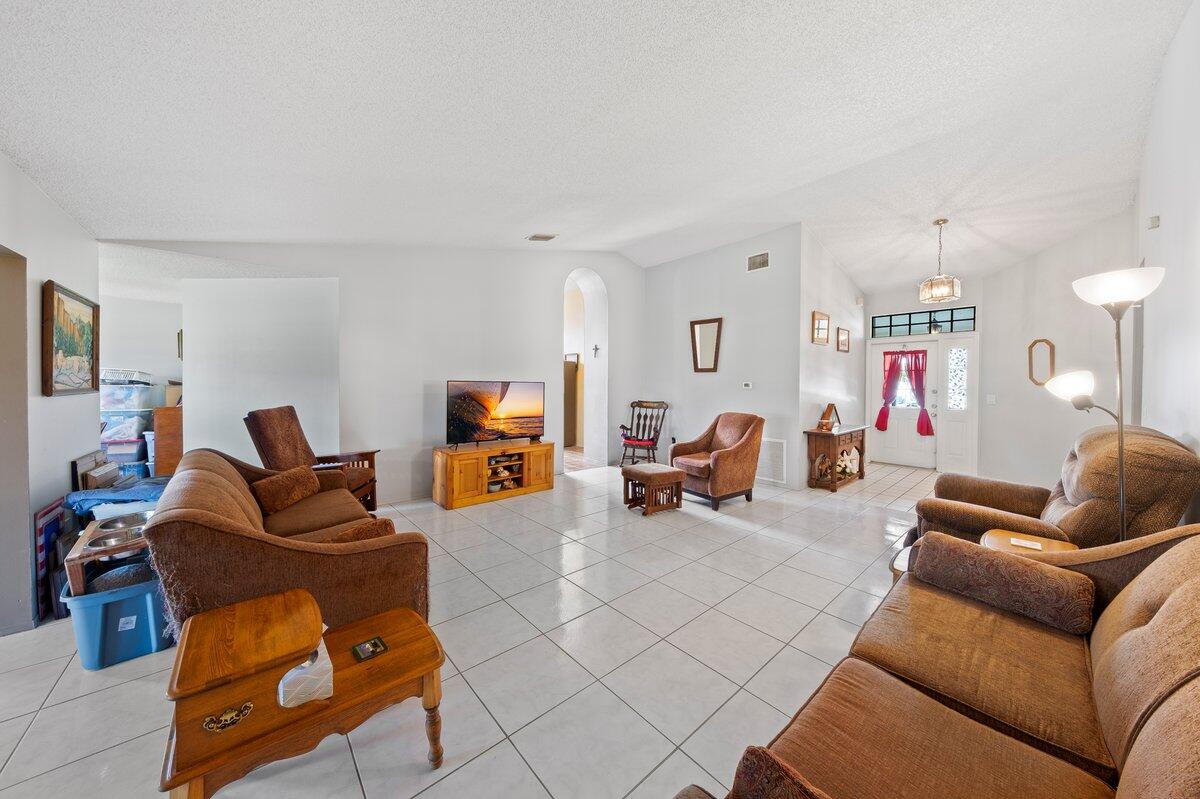 1055 Dallam Avenue NW, 44