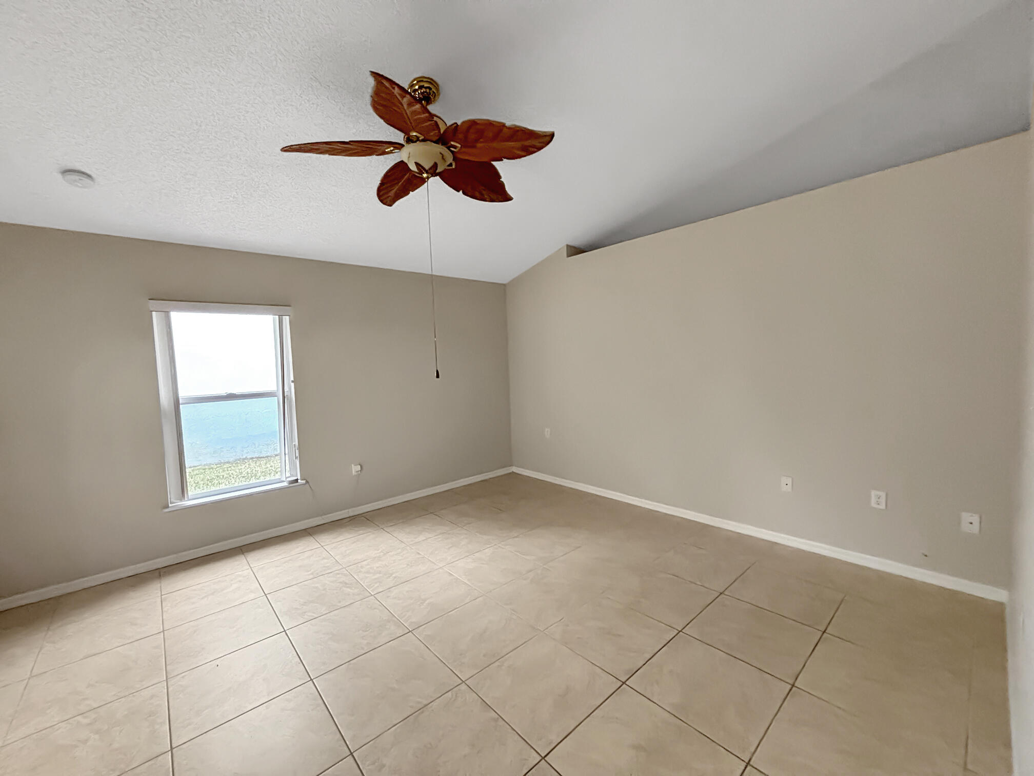 1736 La Maderia Drive