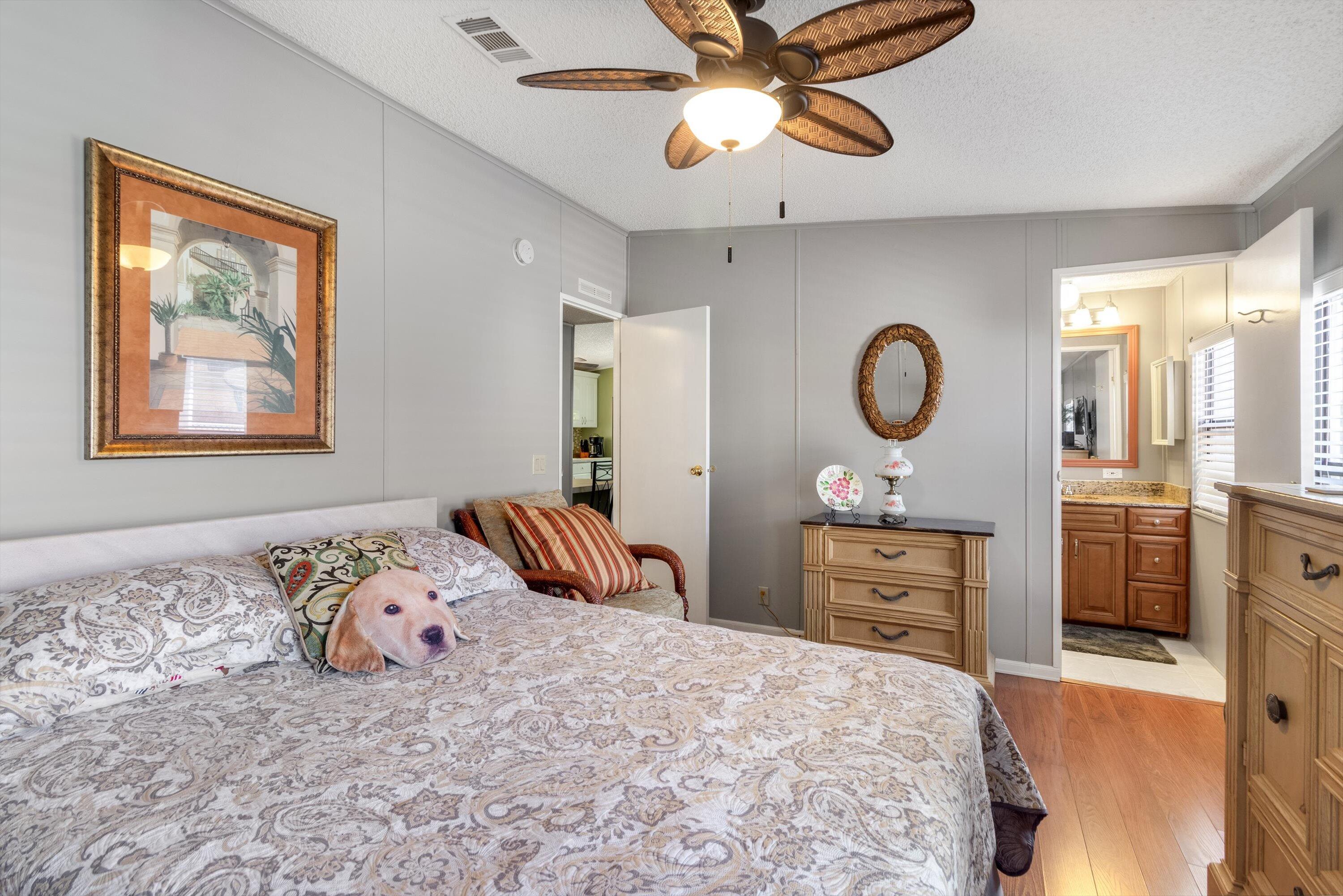 330 Papaya Circle