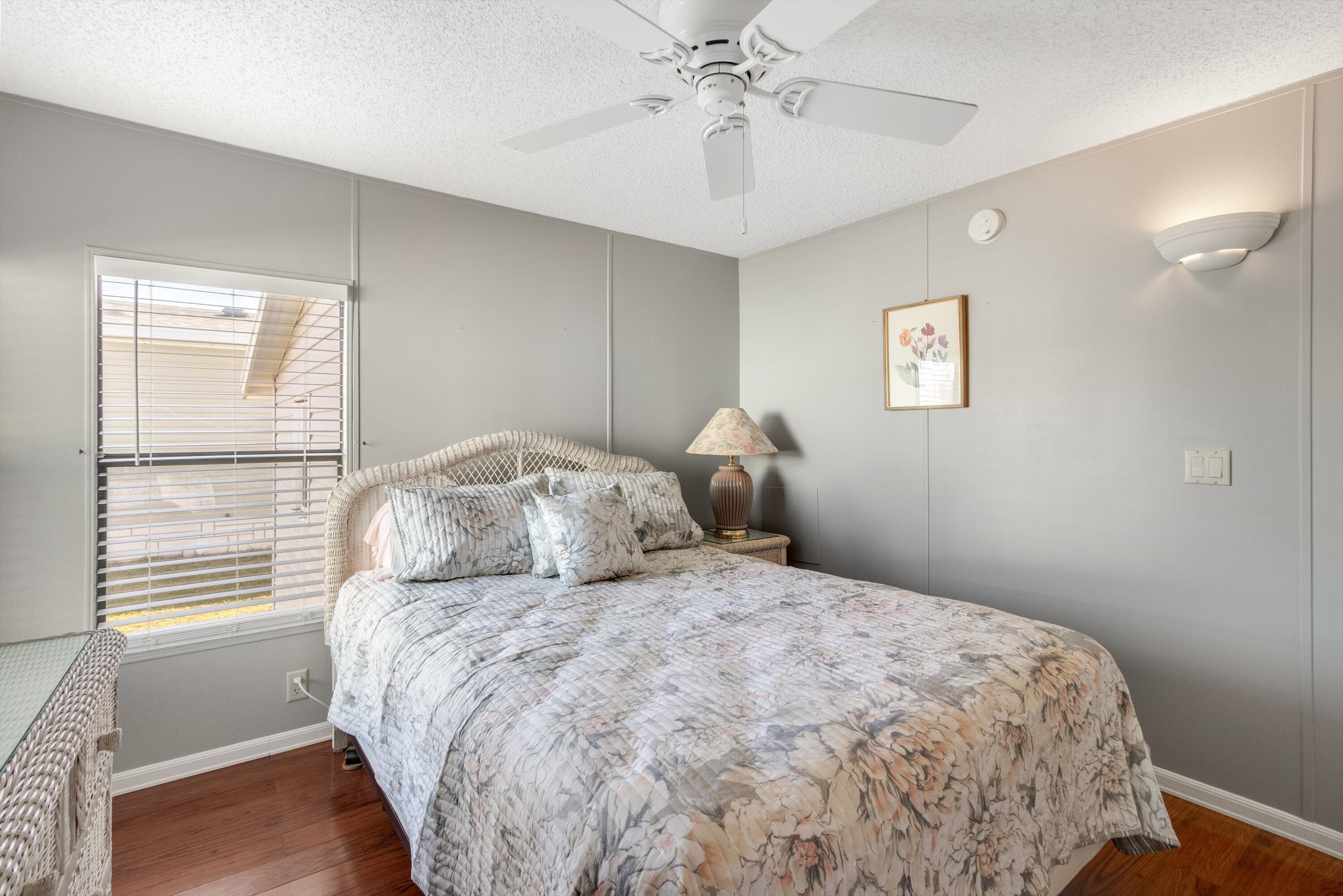 330 Papaya Circle