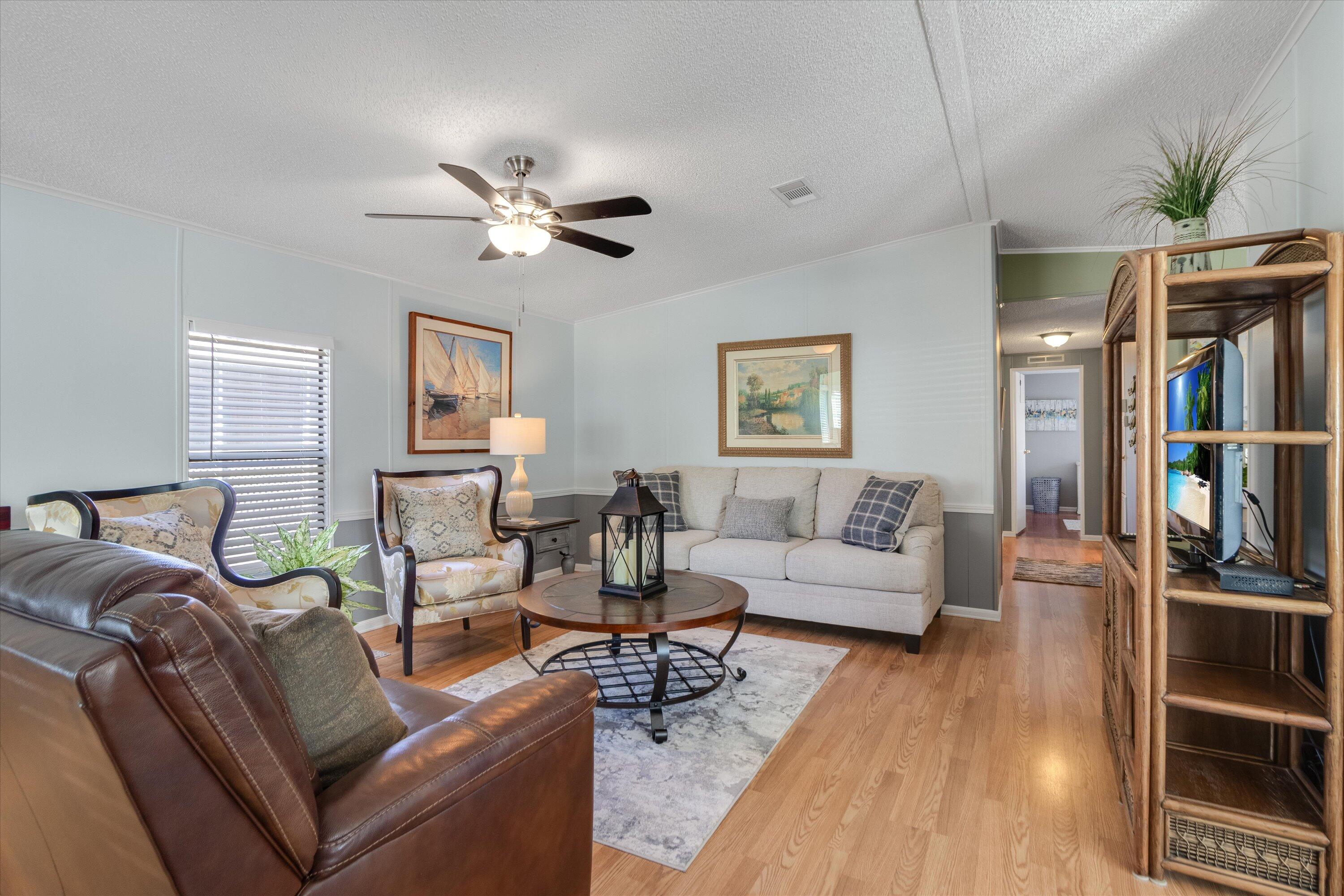 330 Papaya Circle