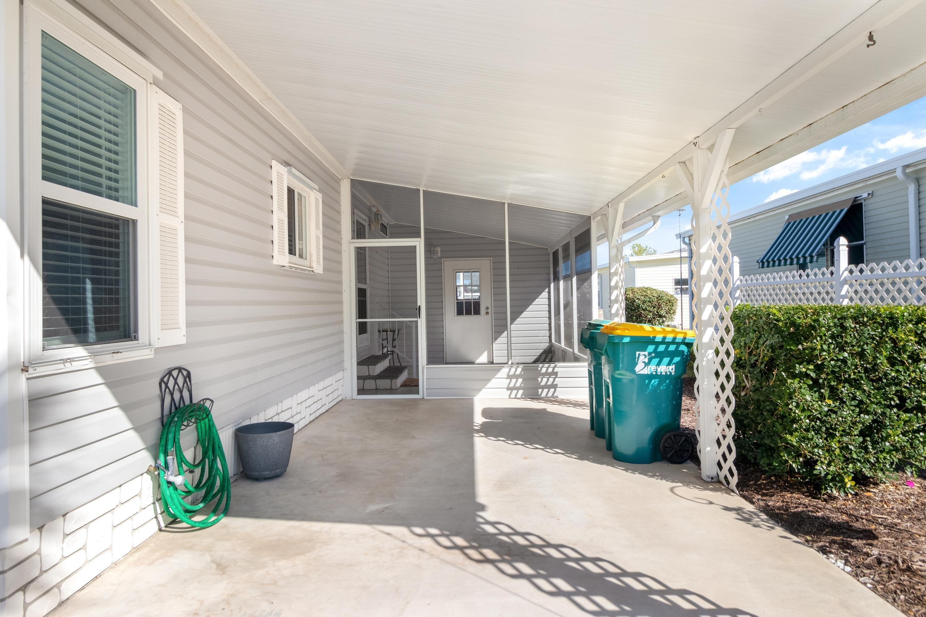 330 Papaya Circle