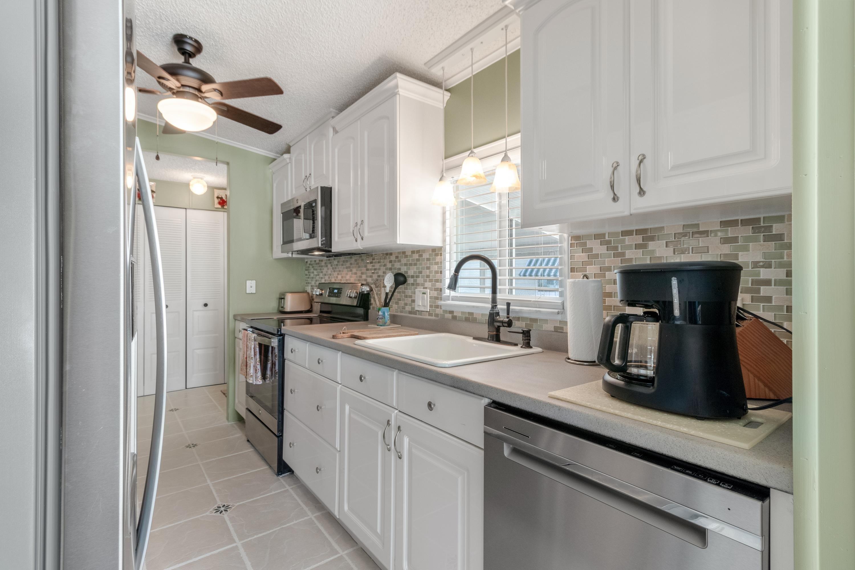 330 Papaya Circle