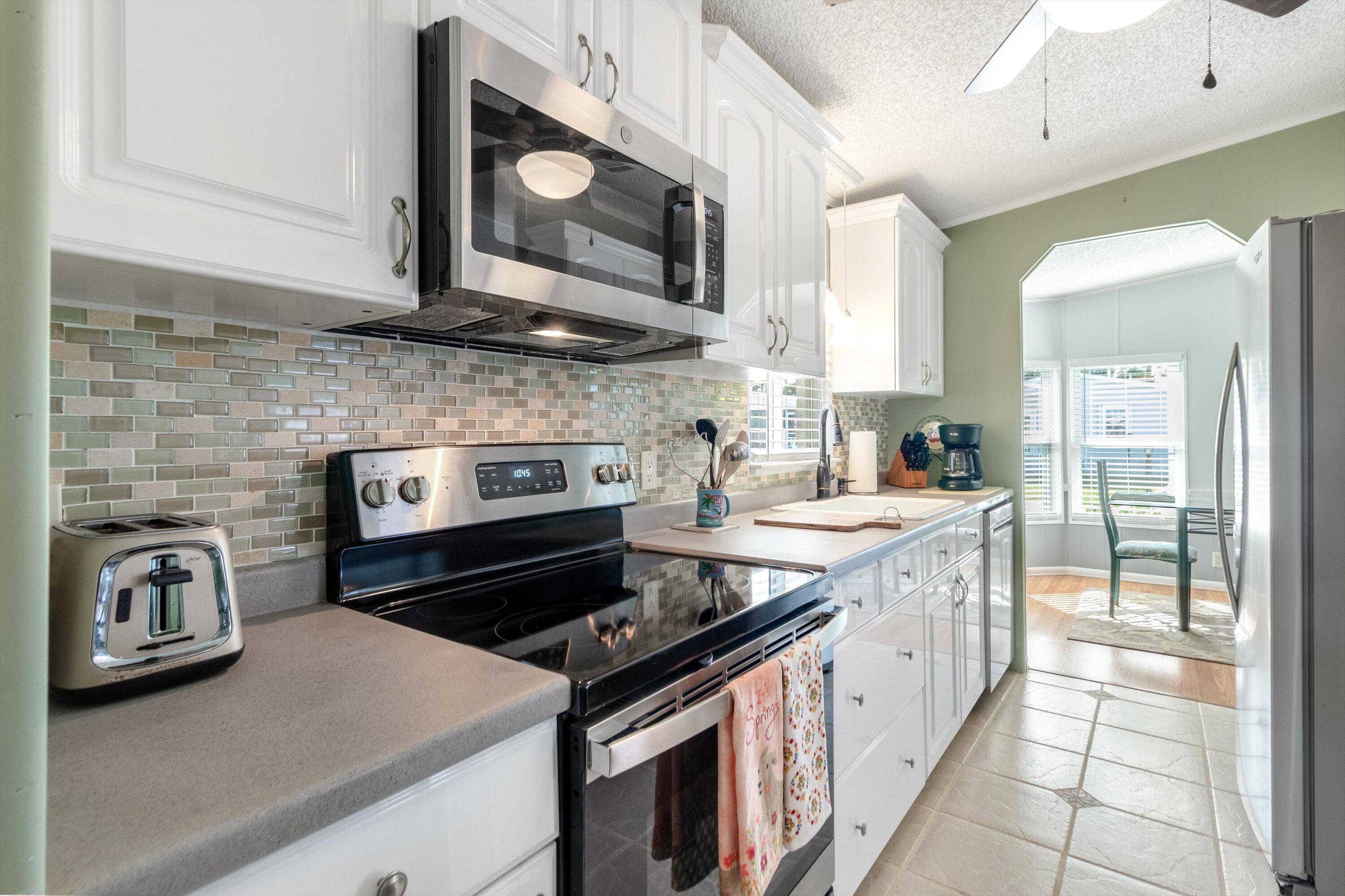 330 Papaya Circle