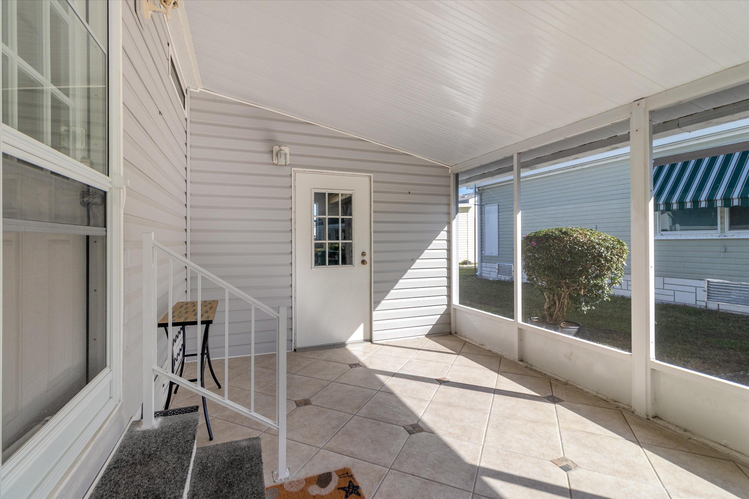 330 Papaya Circle