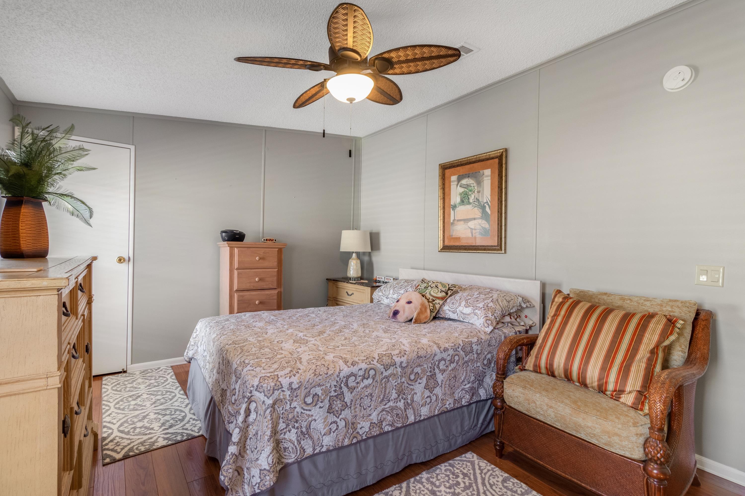 330 Papaya Circle
