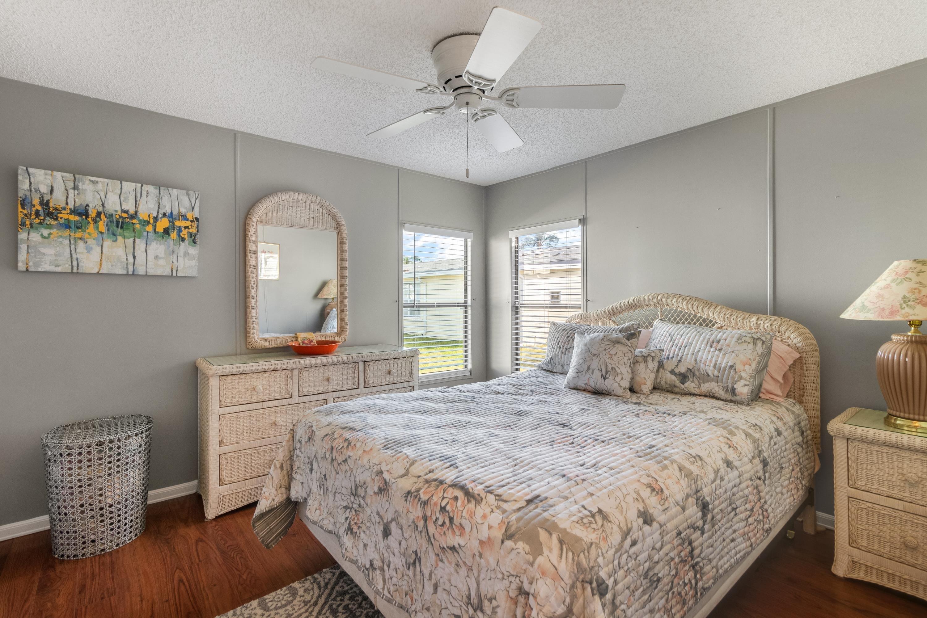 330 Papaya Circle