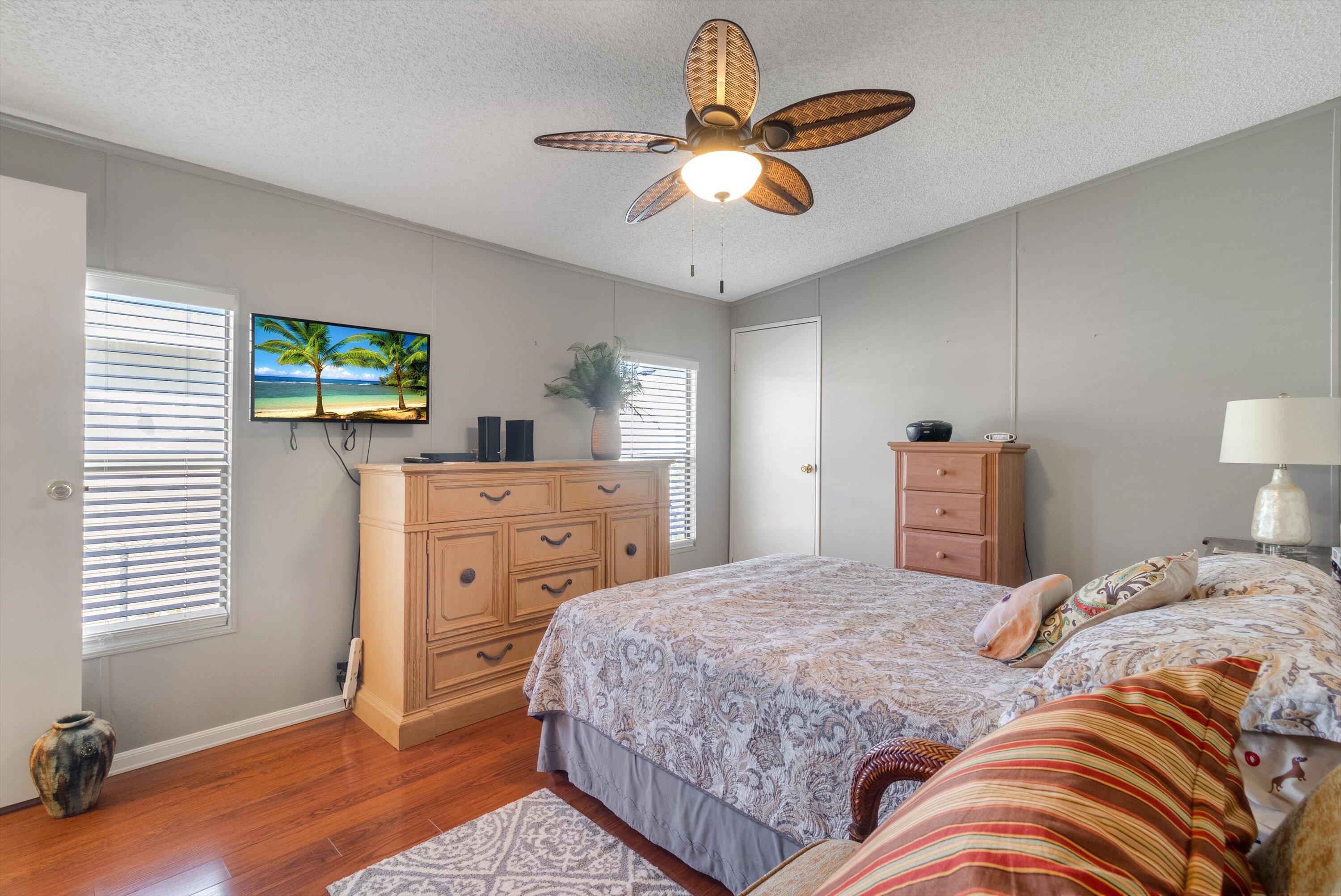 330 Papaya Circle