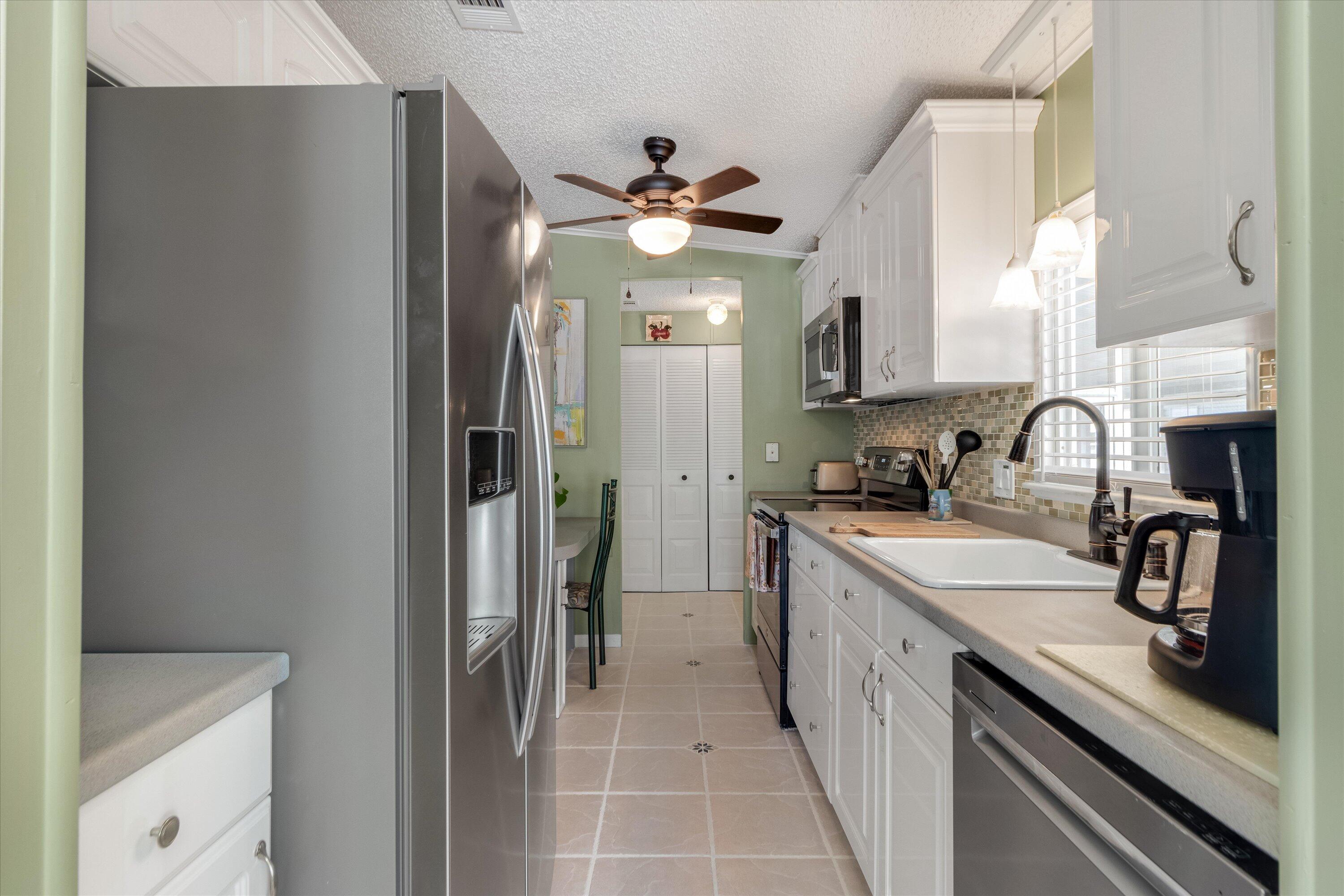 330 Papaya Circle