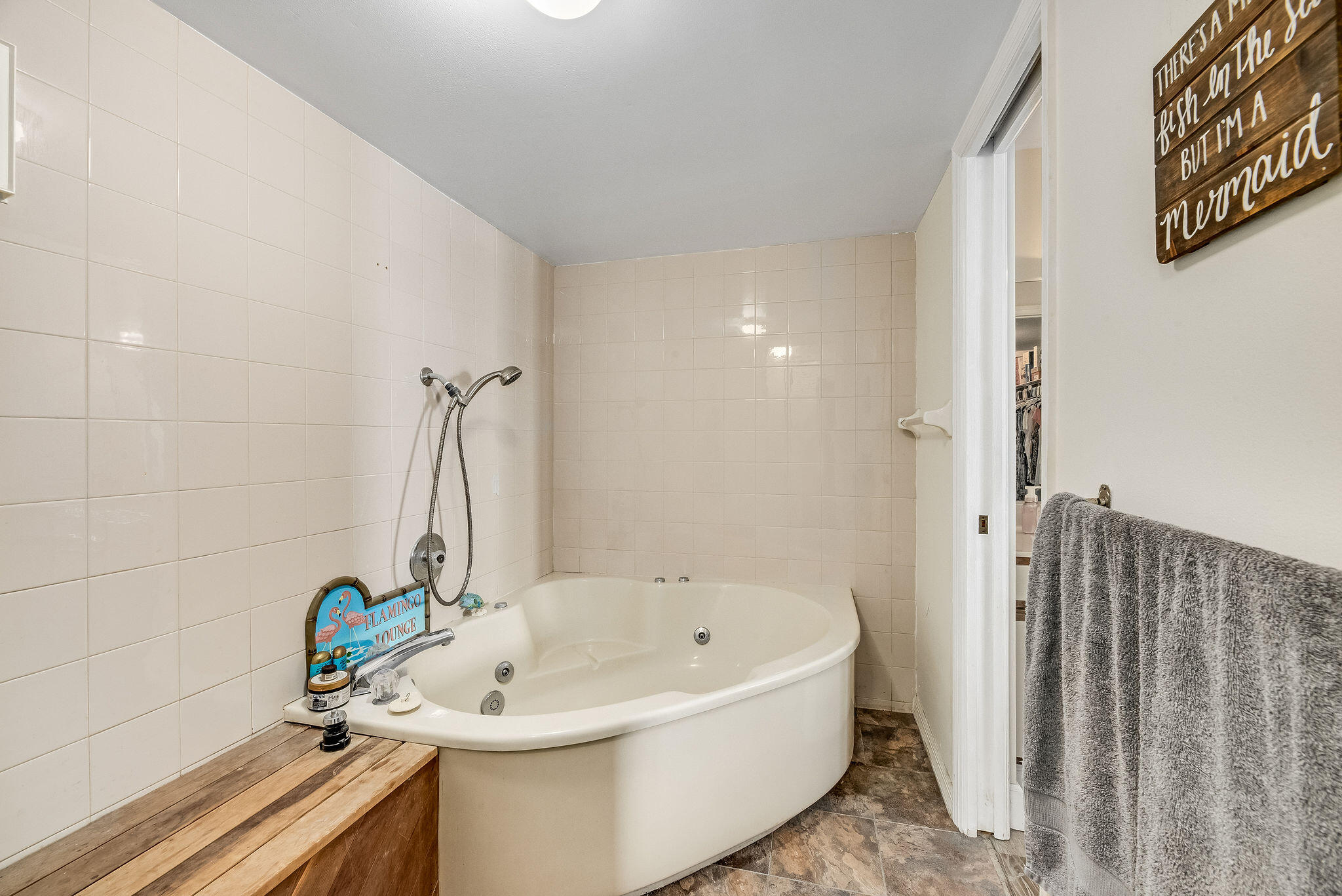 3220 River Villa, 121