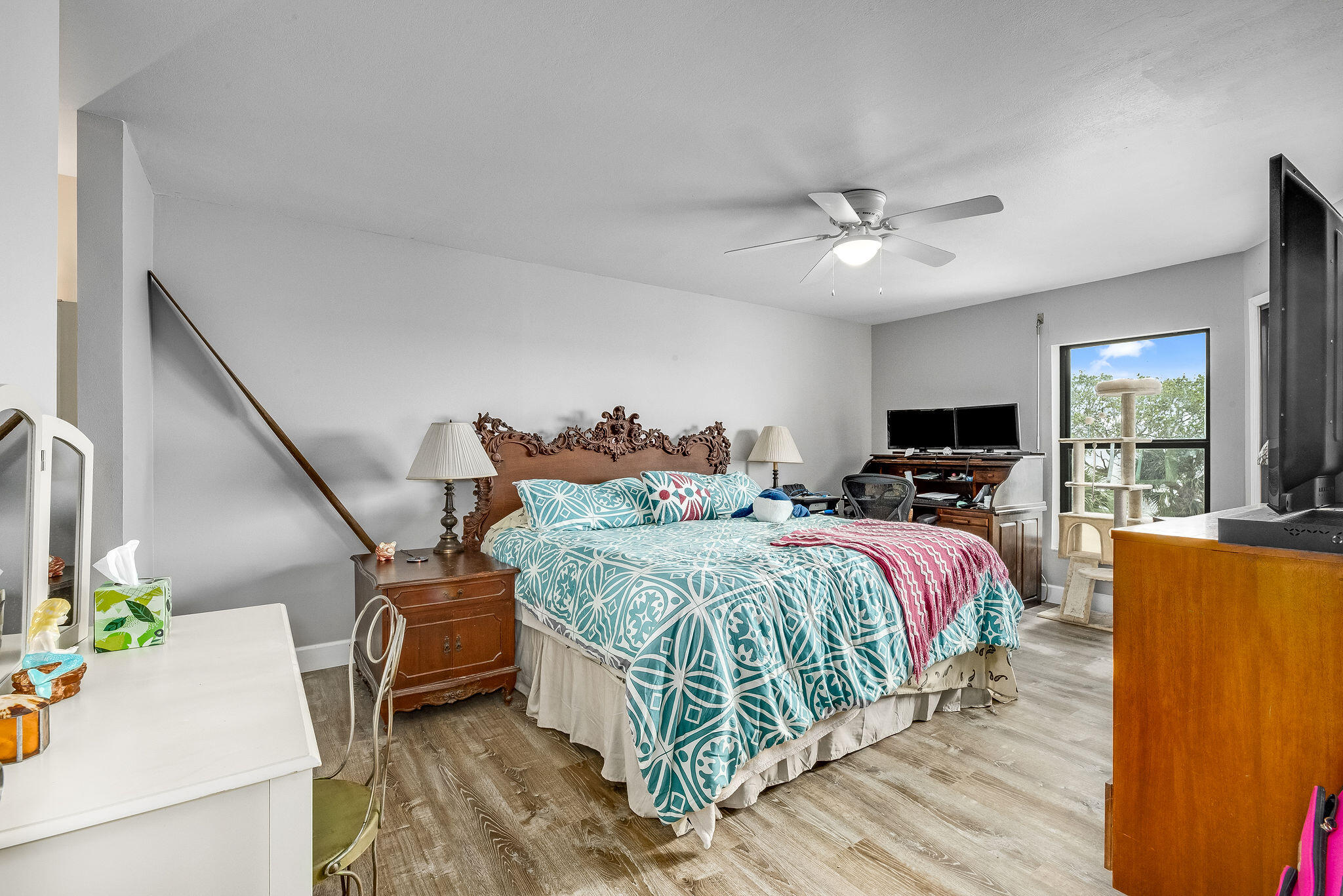 3220 River Villa, 121