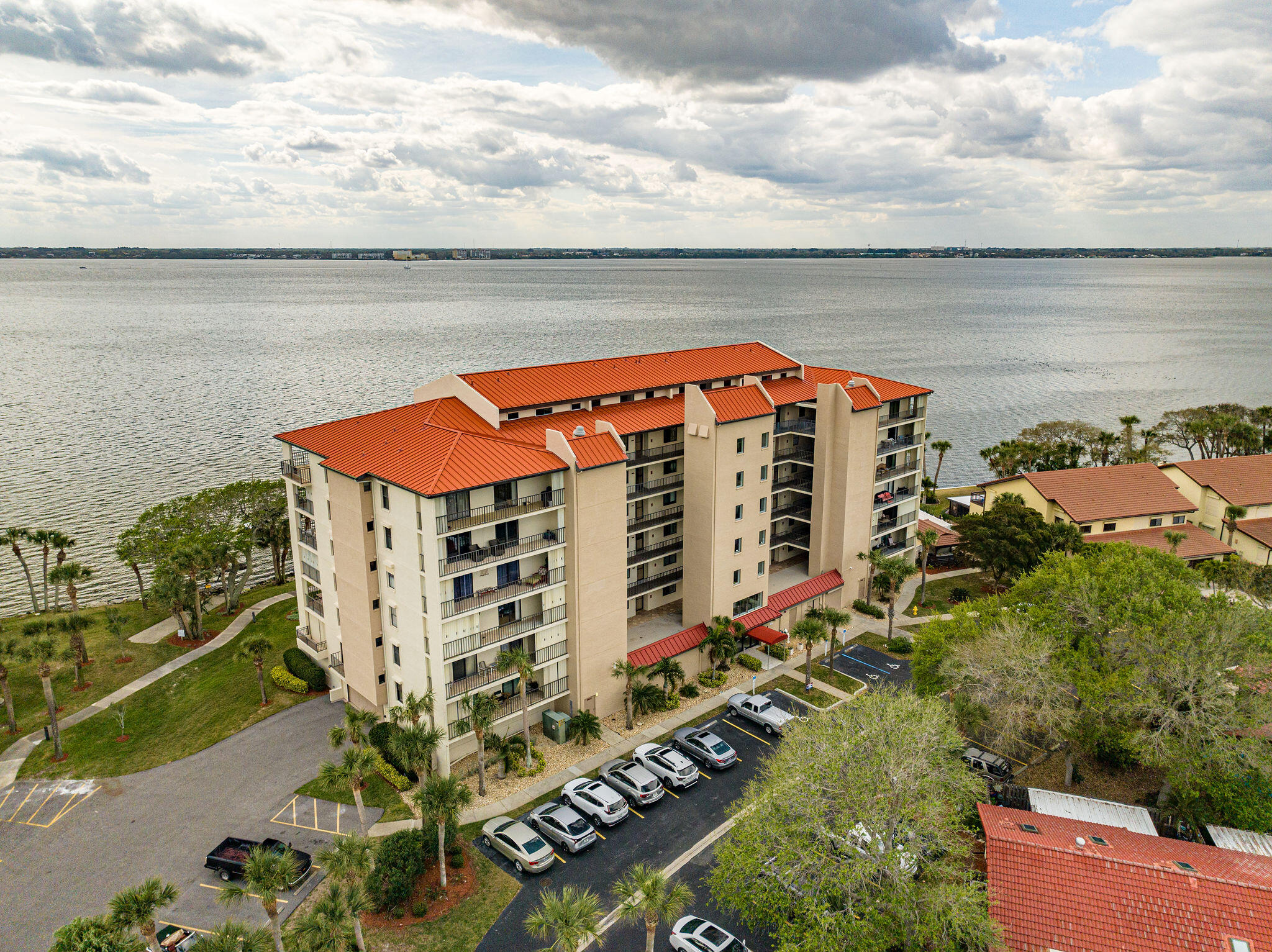 3220 River Villa, 121