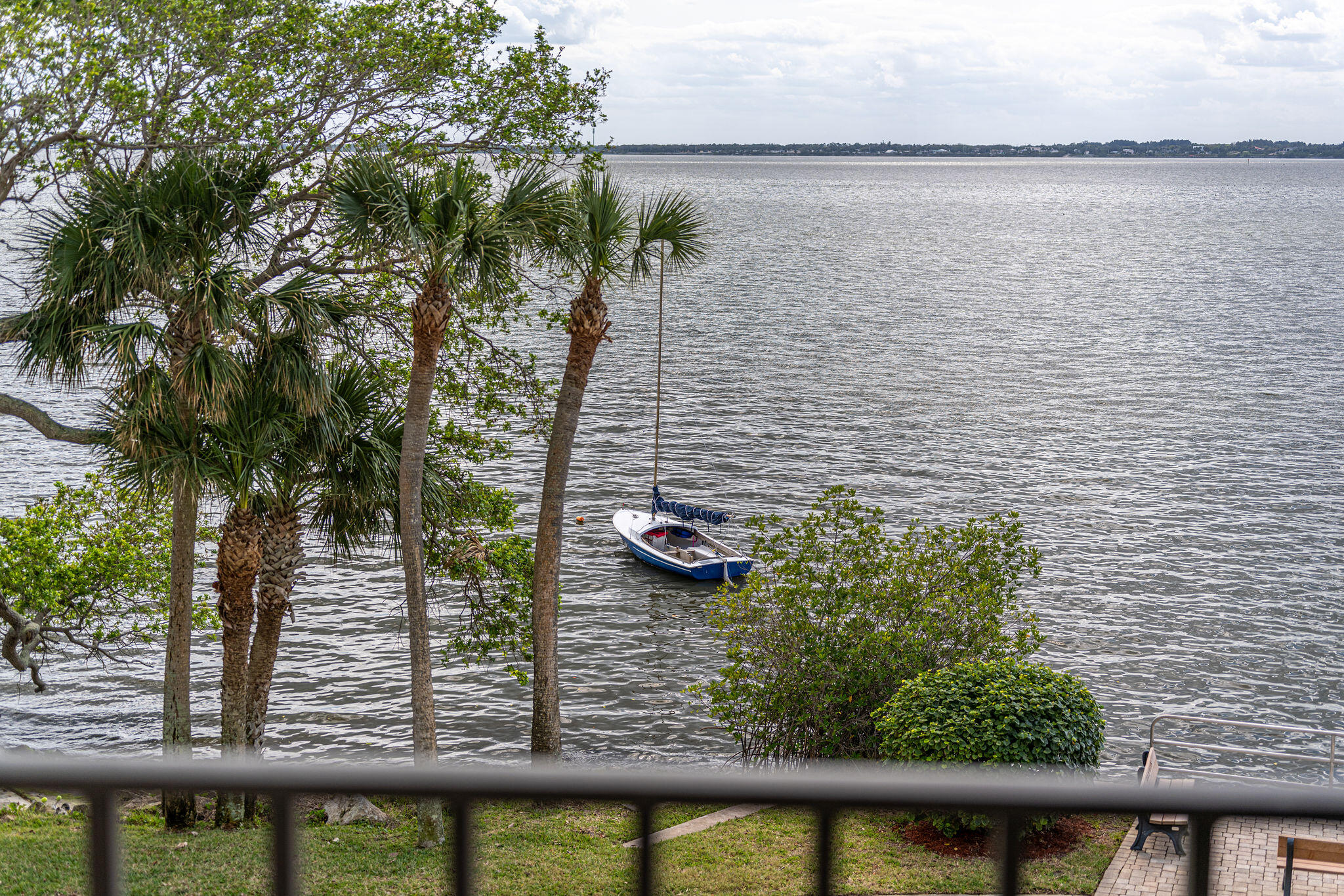 3220 River Villa, 121