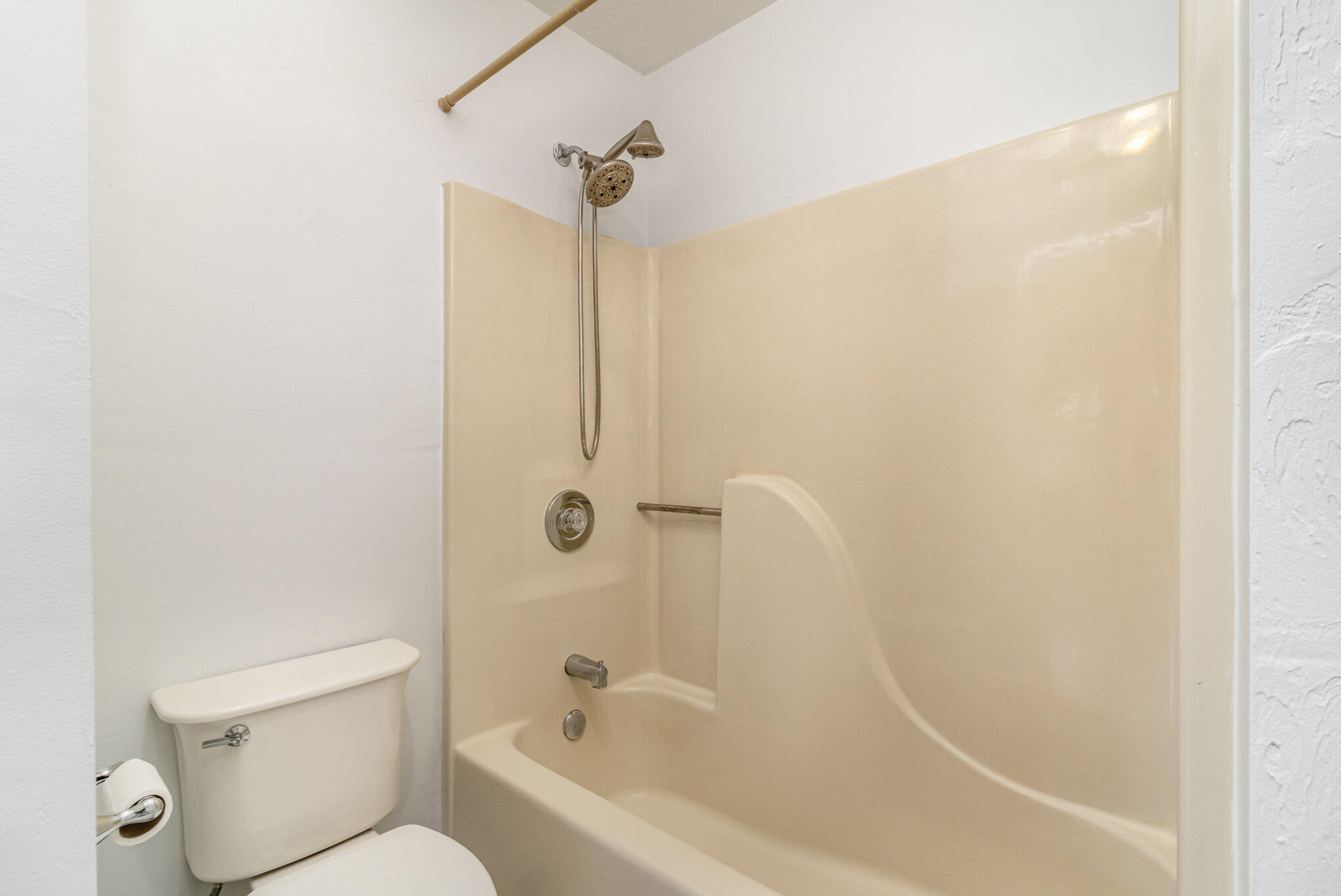 7817 Shadowood Drive, 204
