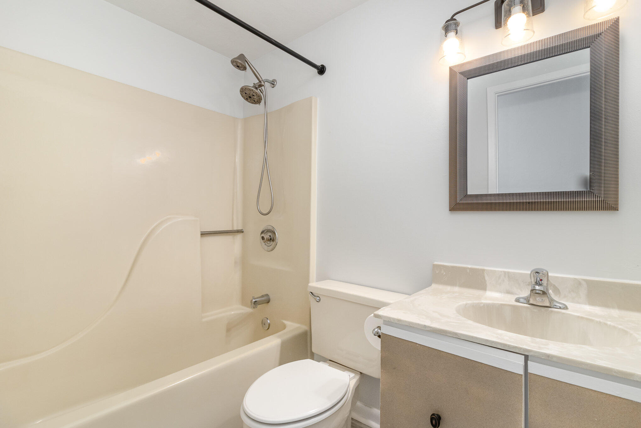 7817 Shadowood Drive, 204