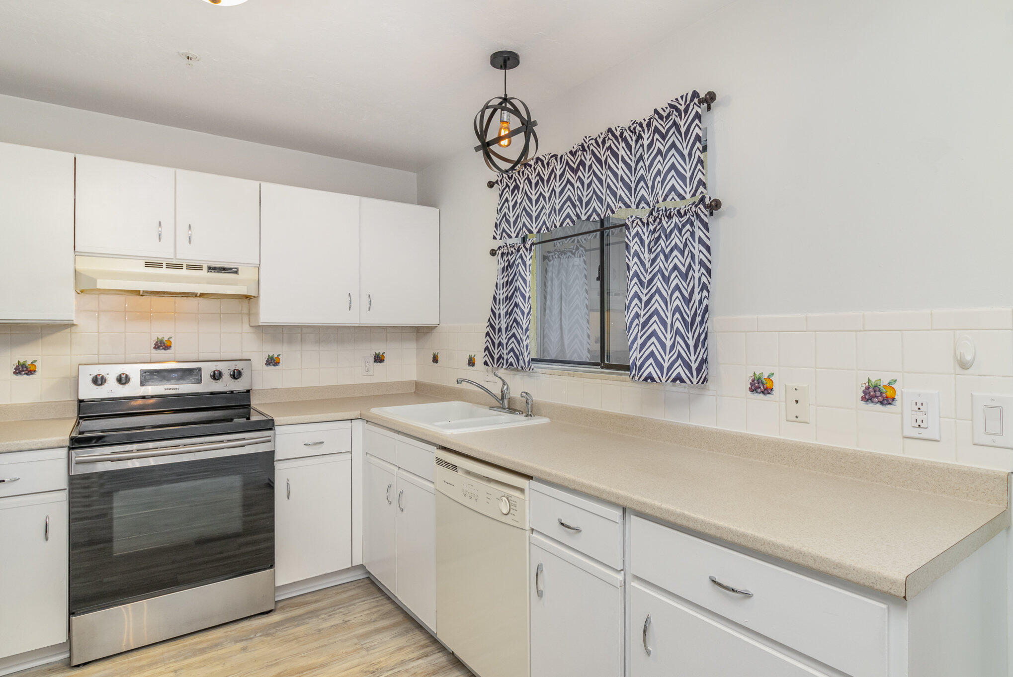 7817 Shadowood Drive, 204