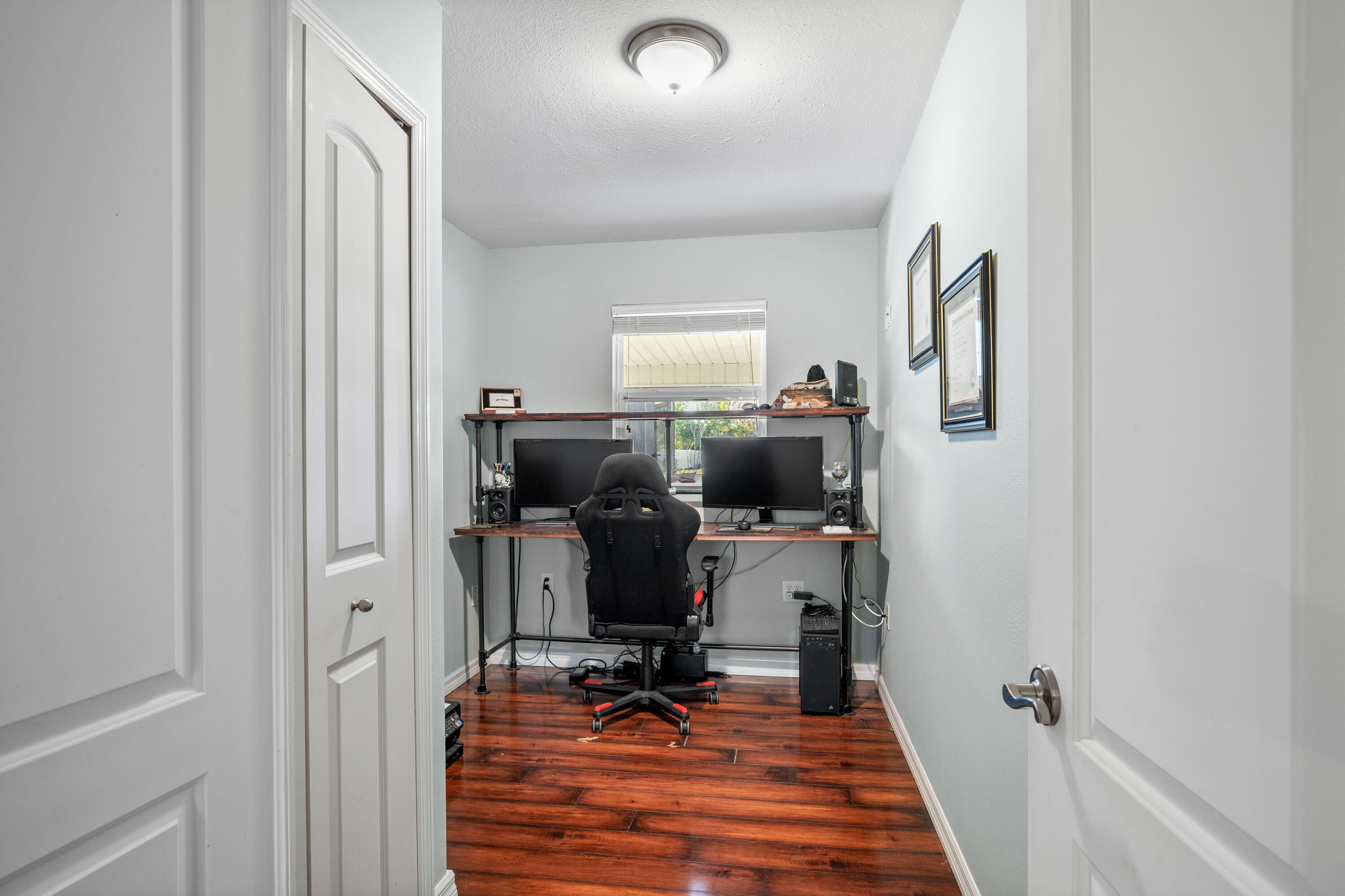 810 Cardinal Road