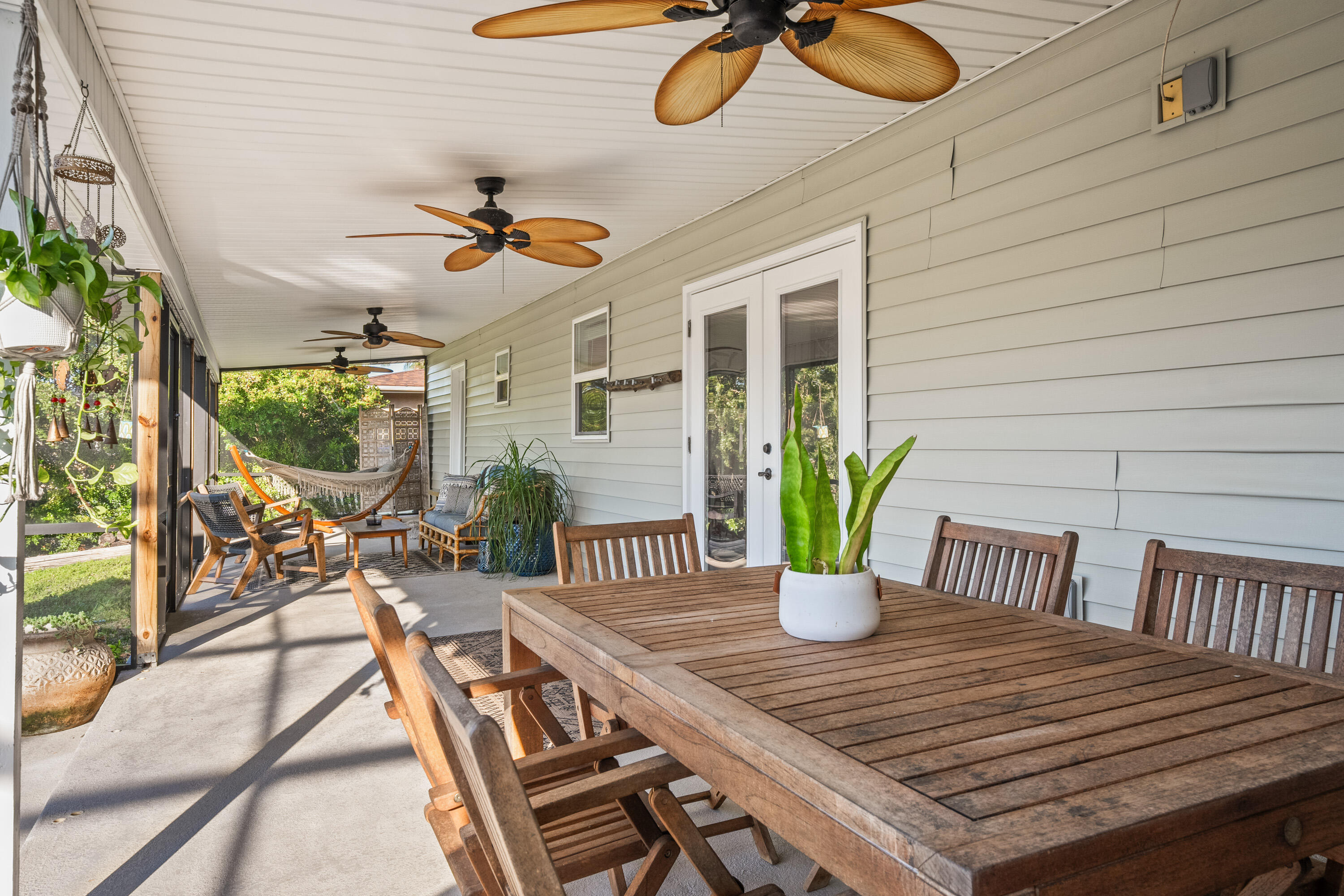 810 Cardinal Road