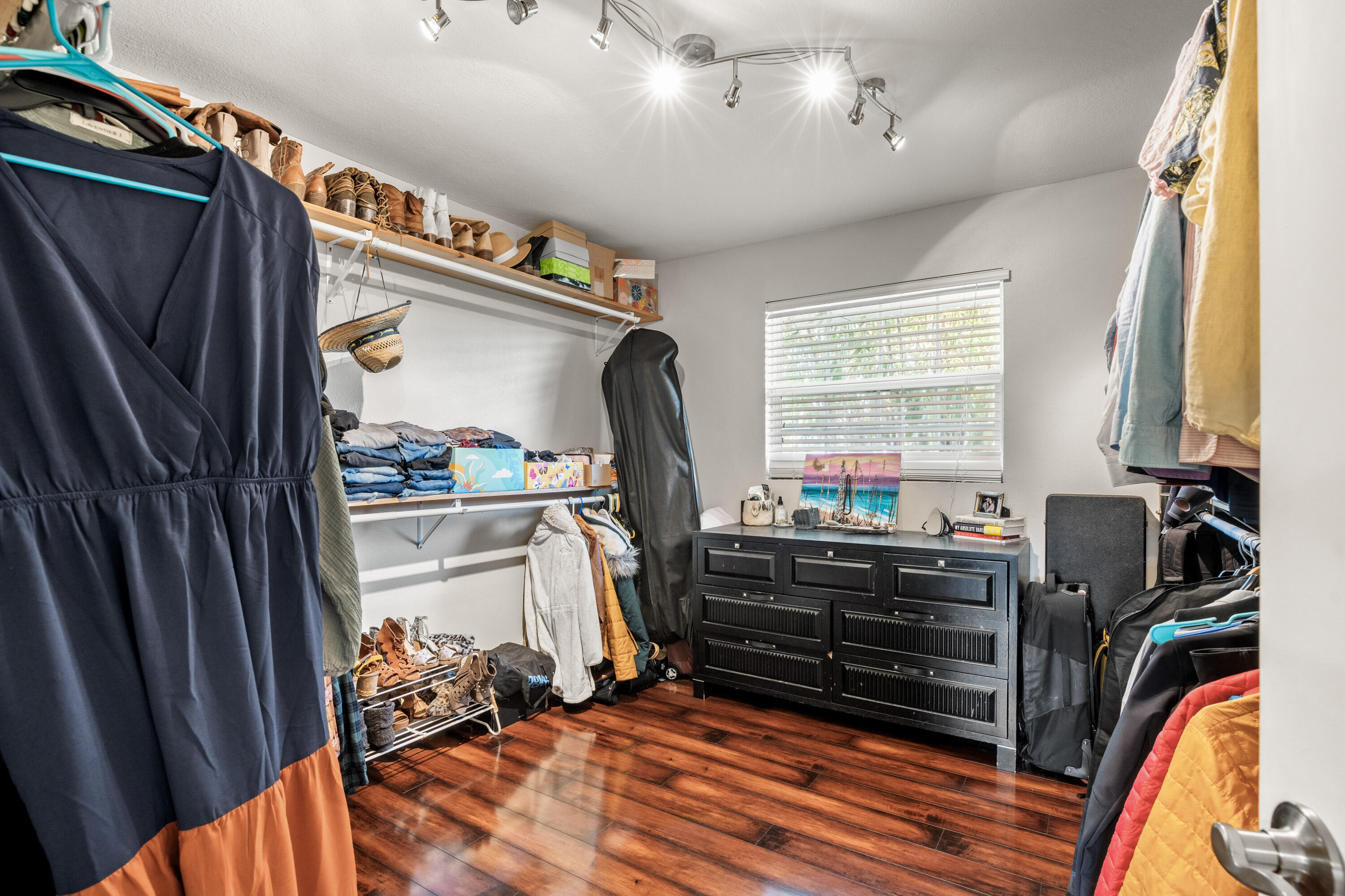810 Cardinal Road