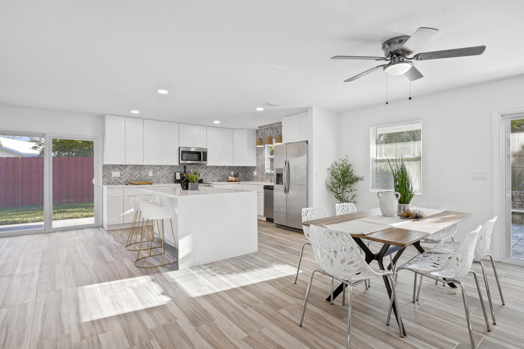 3215 Buckingham Lane