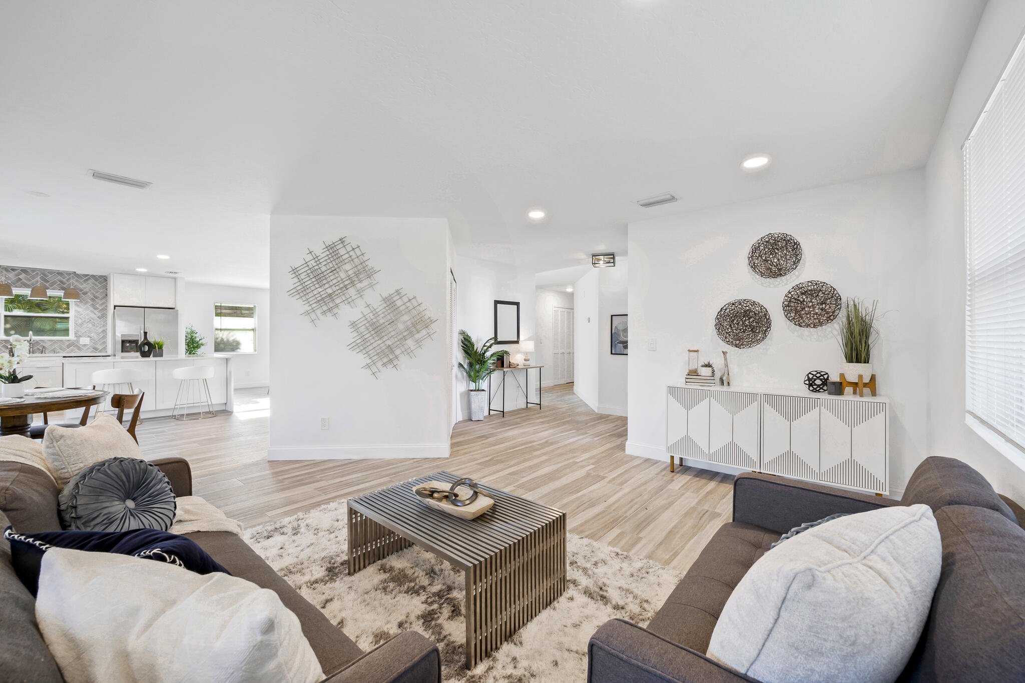 3215 Buckingham Lane
