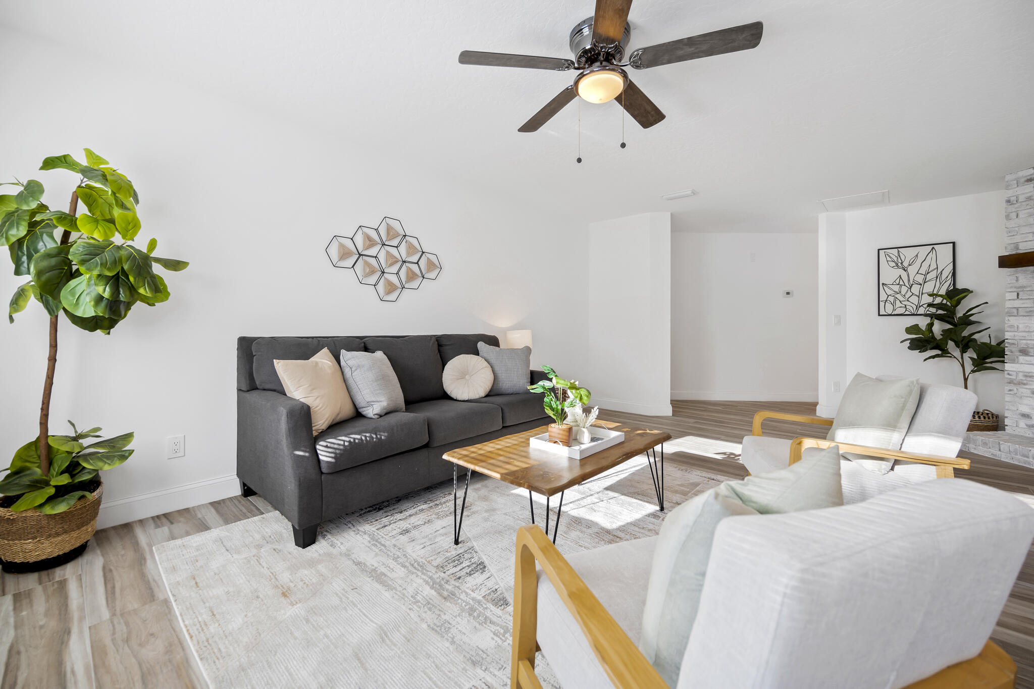 3215 Buckingham Lane