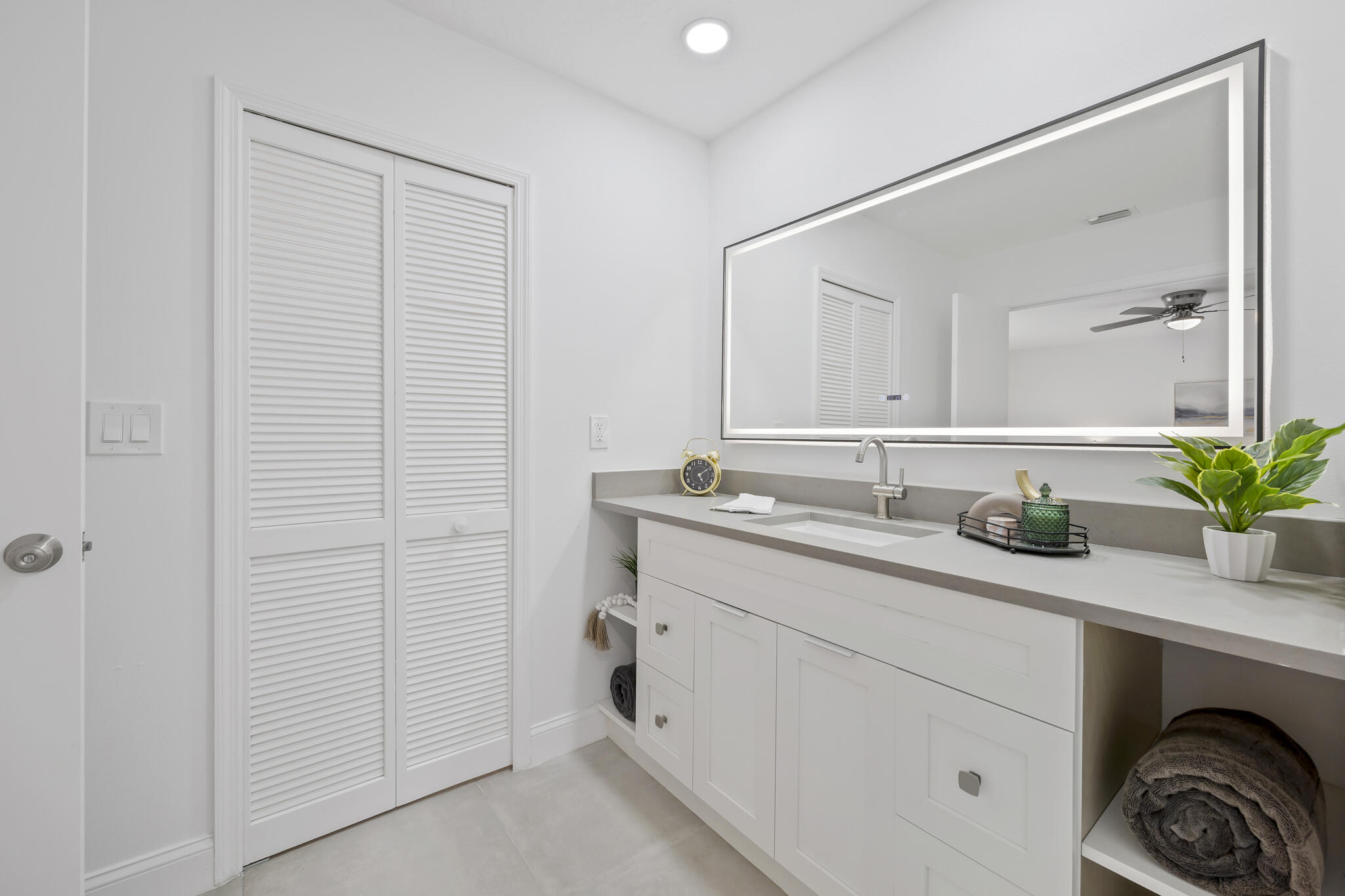3215 Buckingham Lane
