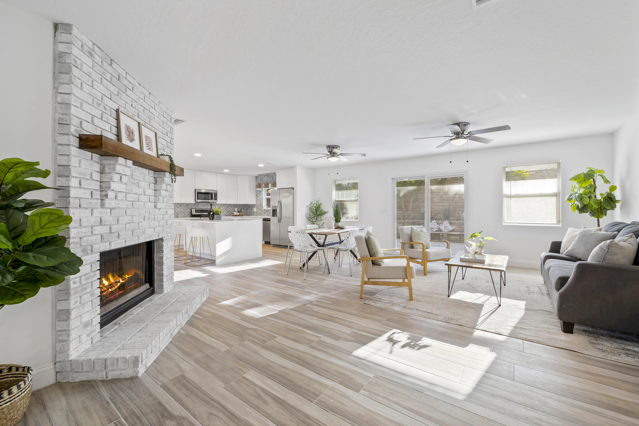 3215 Buckingham Lane