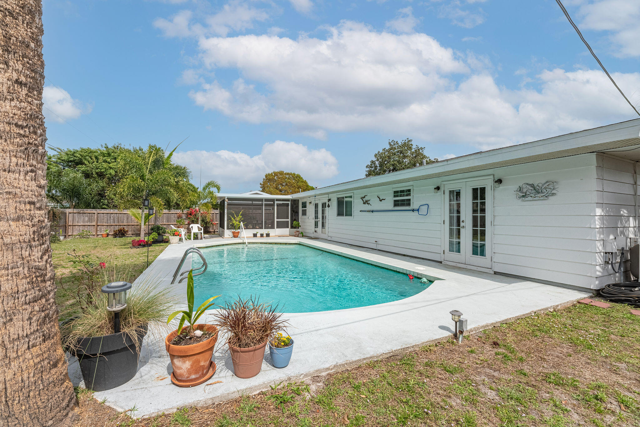 840 Bianca Drive NE