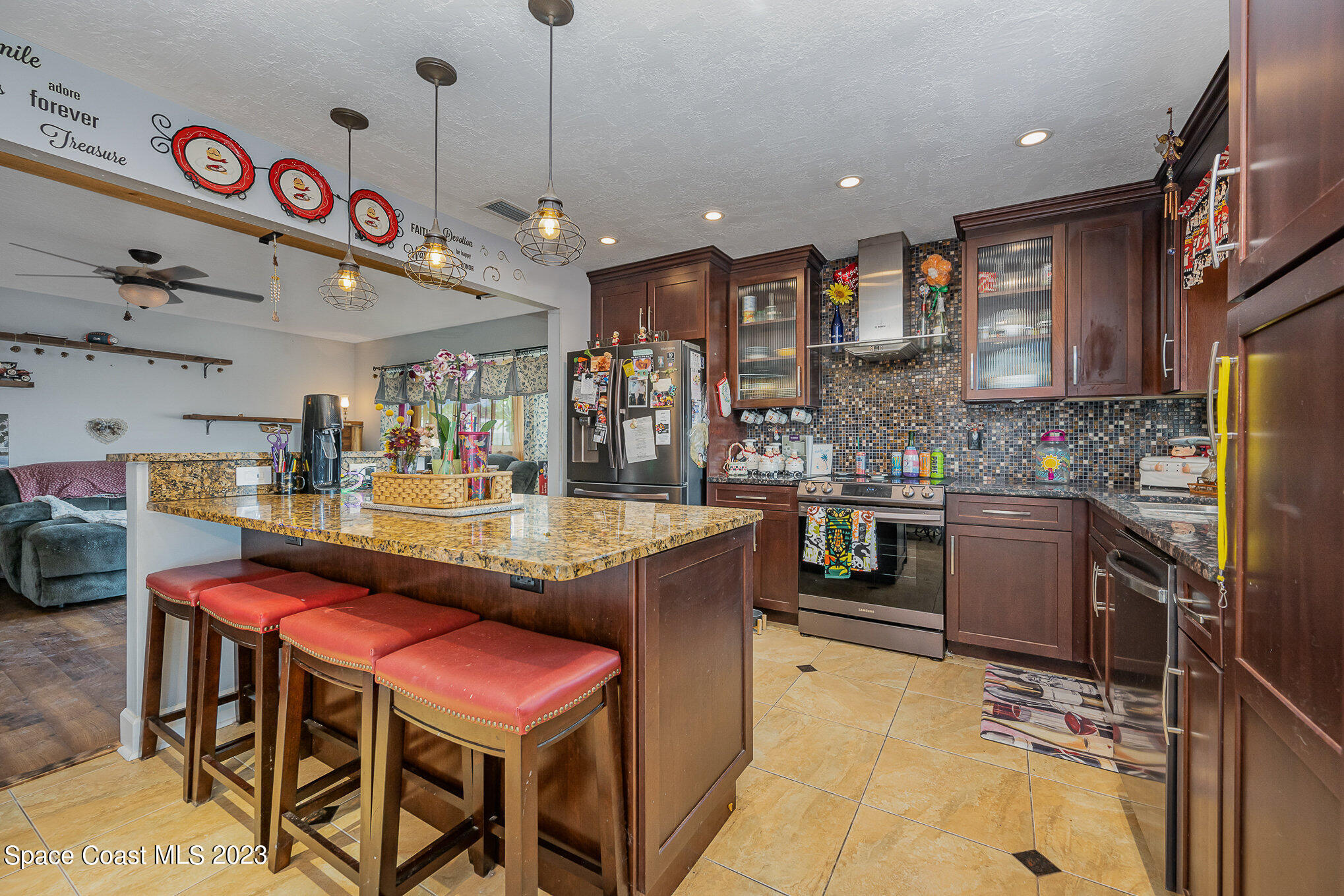 1368 Prospect Circle NE